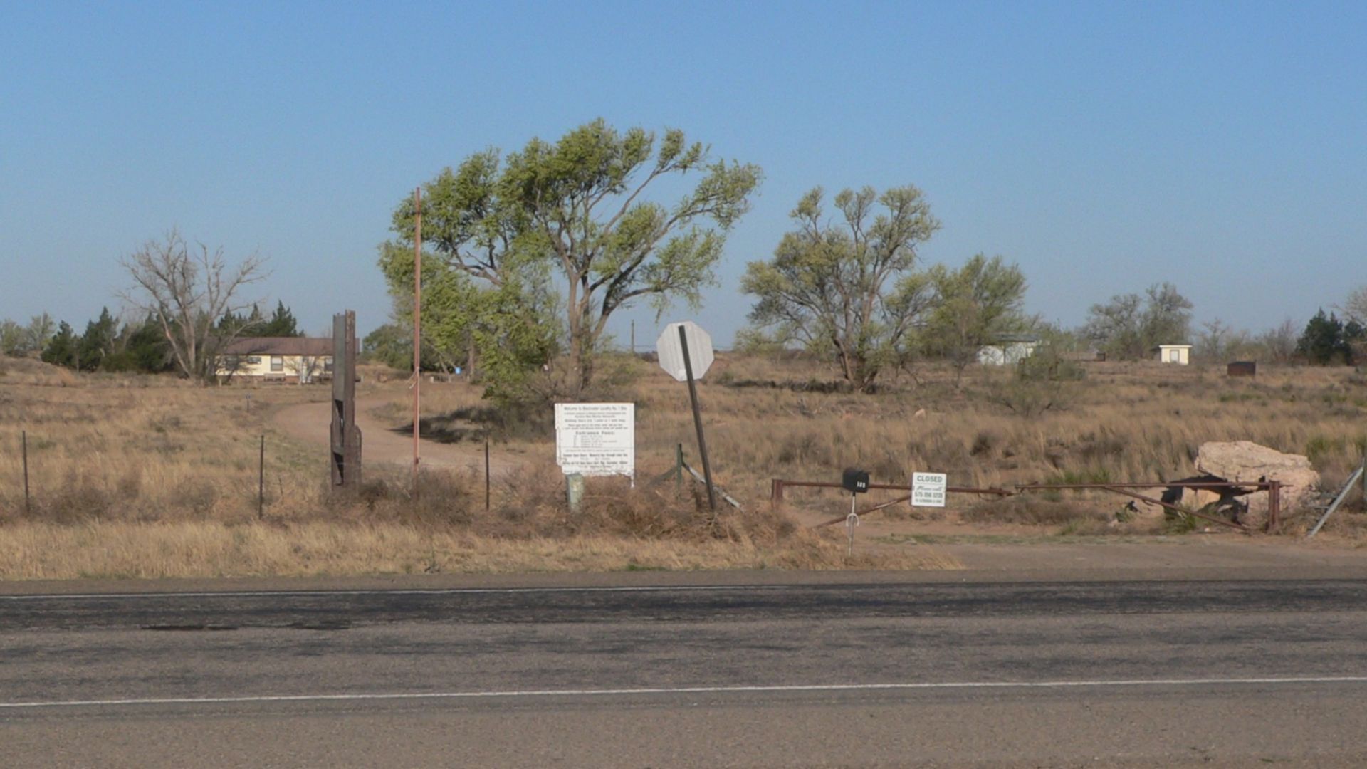 File:Blackwater Draw archaeological site, entrance from E 1.JPG