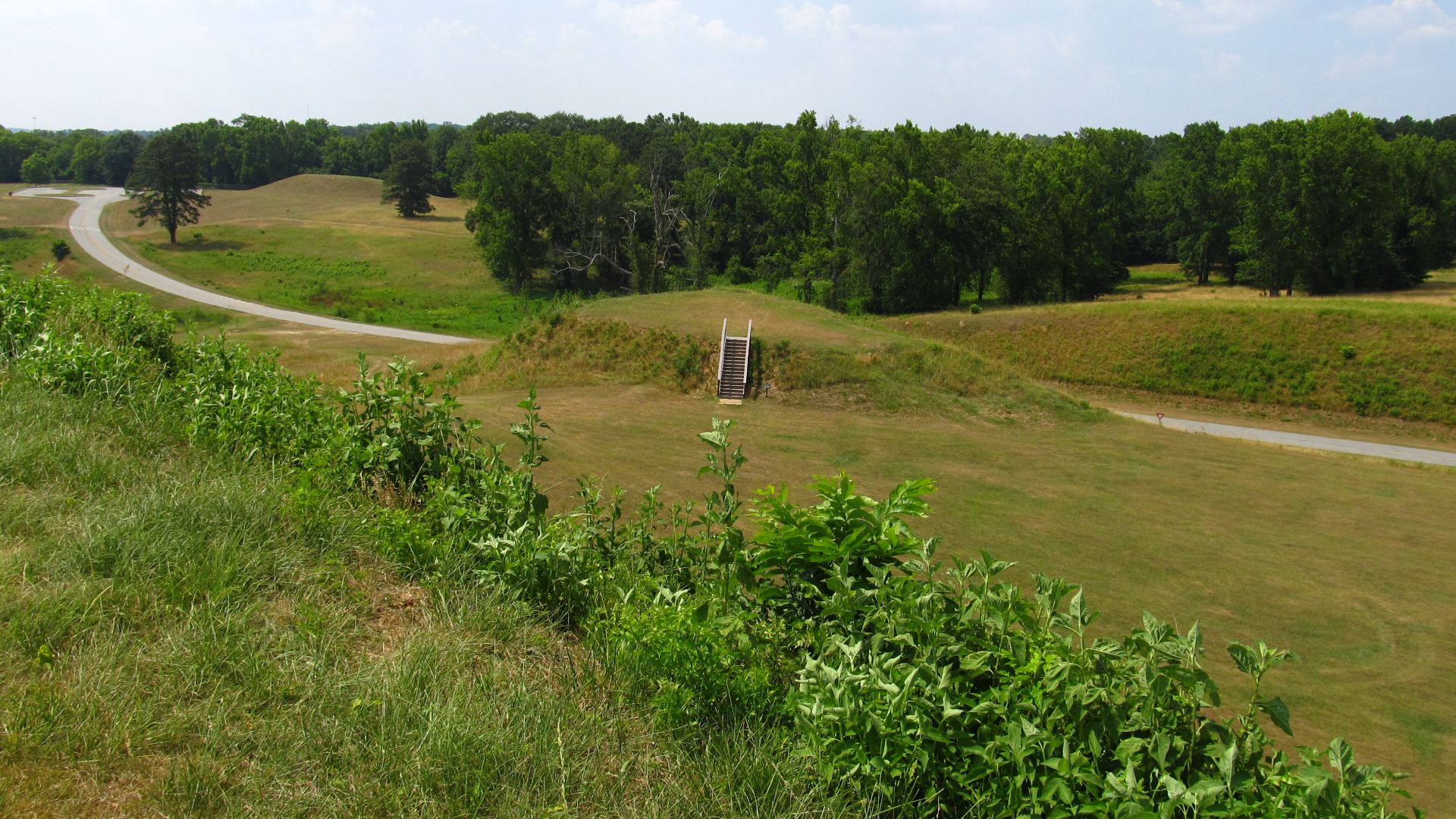 File:Lesser Temple Mound from Great Temple Mound, Ocmulgee National Monument, Macon, Georgia (5810902499).jpg