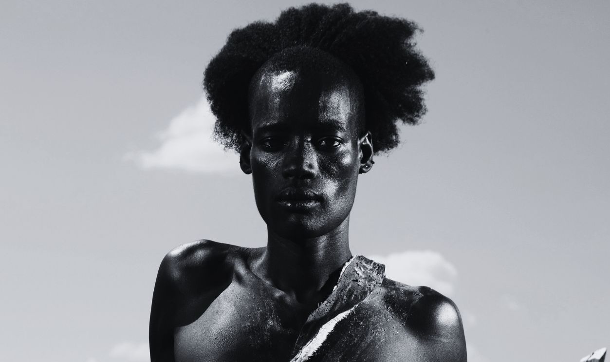 Gettyimages - 111848315, Tribes of the Omo Valley DILABYNO, OMO VALLEY, ETHIOPIA, DECEMBER 2007: Images of the Beshadar people, closely related to the Hamar tribe, in a traditional bull-jumping ceremony on December 14, 2007 in the Omo Valley, South West Ethiopia. The bull-jumping ceremony is one of the most important in a man's life, and once completed allows him to take a wife and marry. 