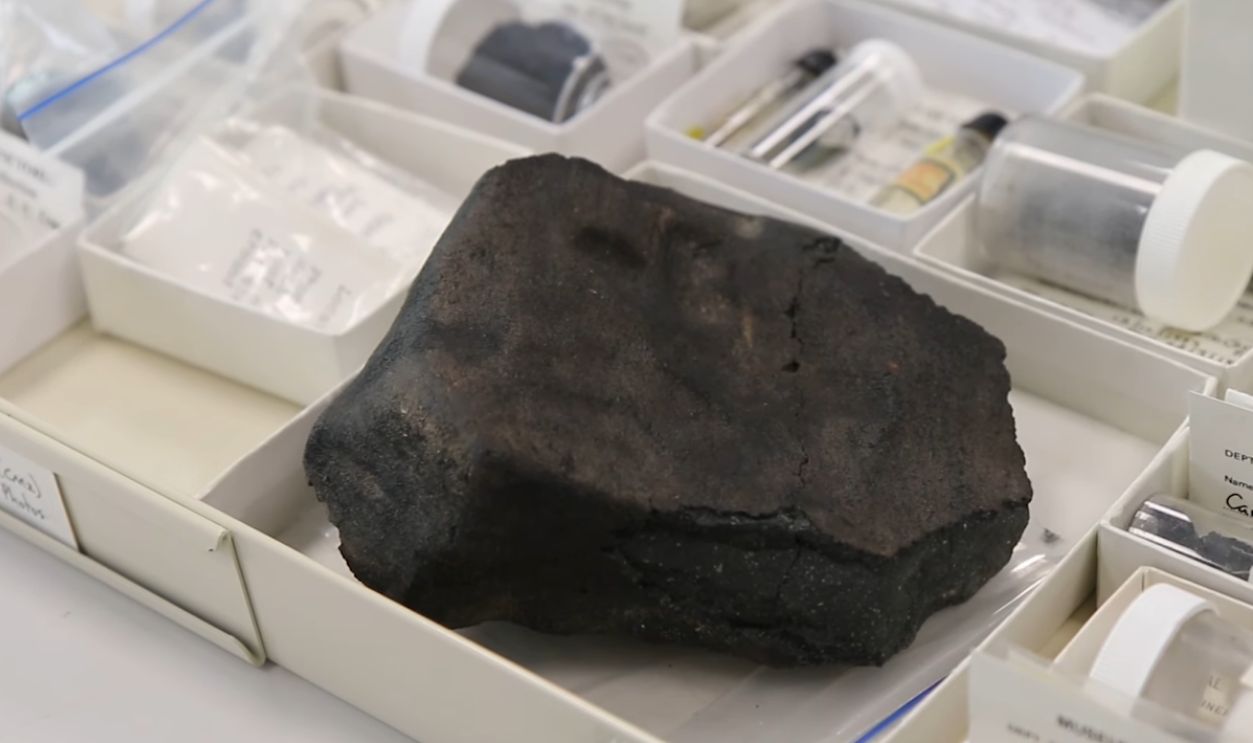  Murchison meteorite