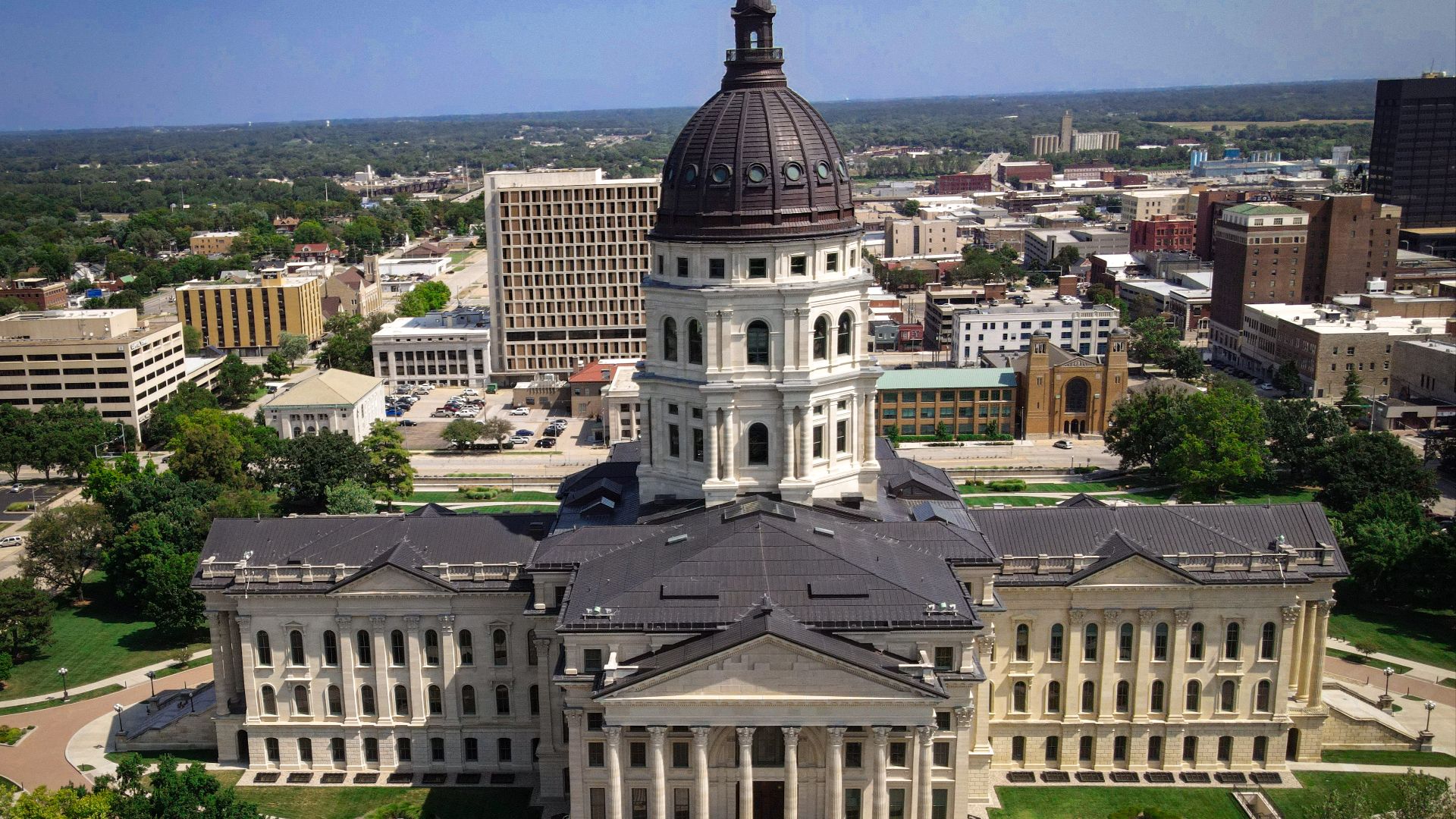 File:Kansas Capitol.jpg