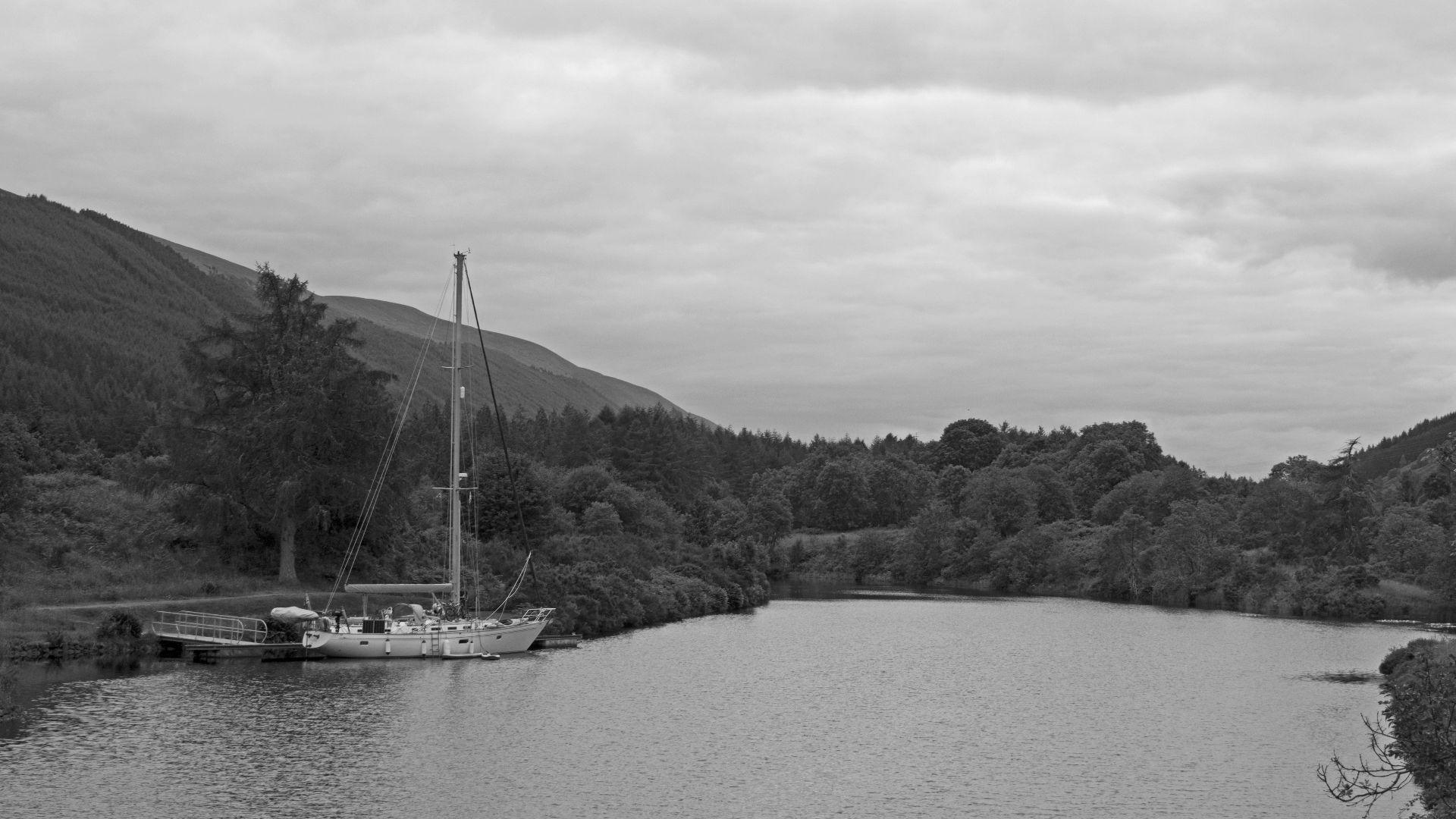 File:Laggan Caledonian Canal seen from Laggan Swing Bridge.jpg