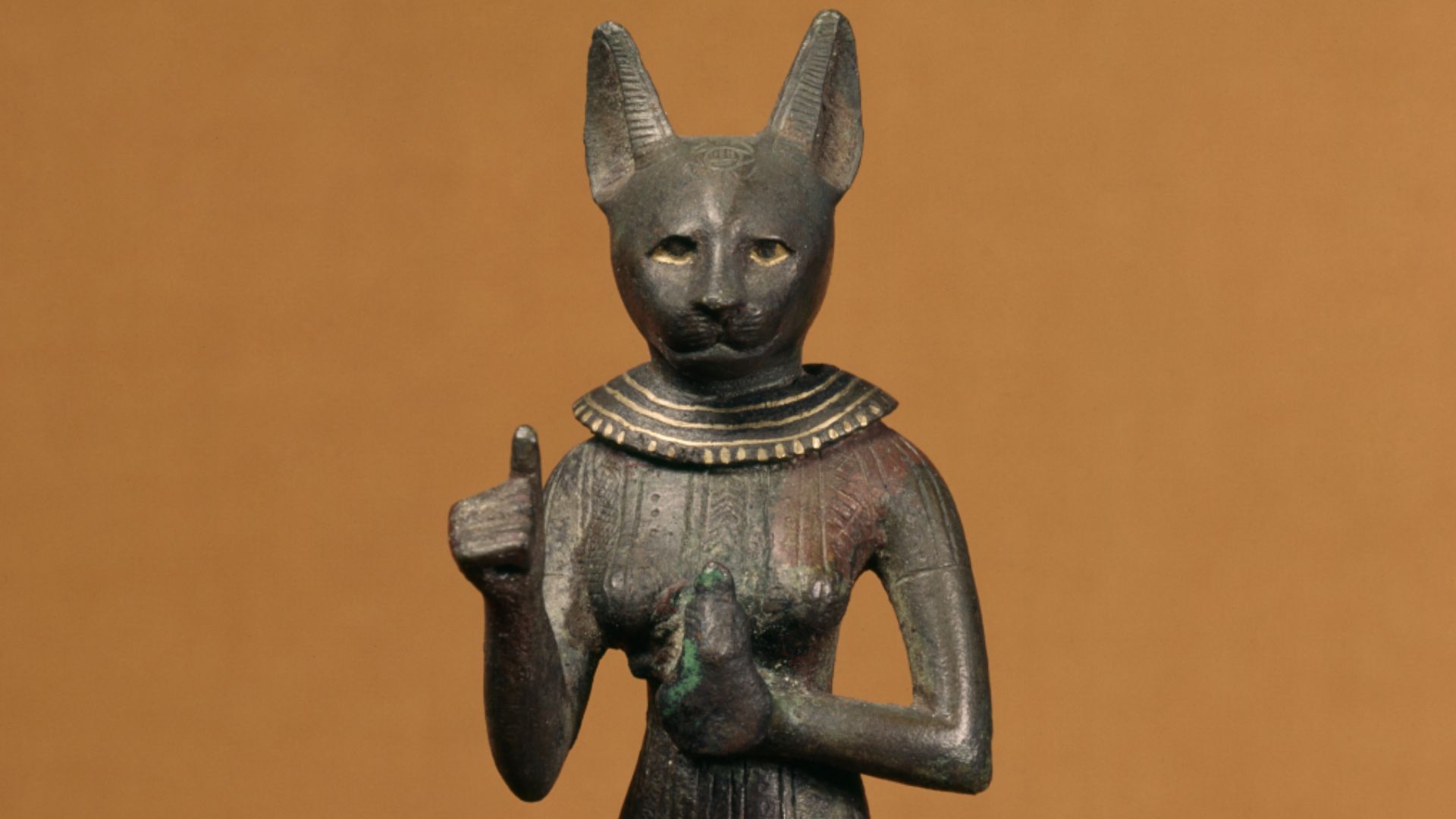 File:Egyptian - Statuette of a Standing Bastet - Walters 54408.jpg