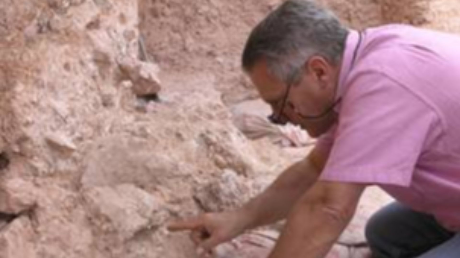 File:Hublin at Jebel Irhoud.jpg