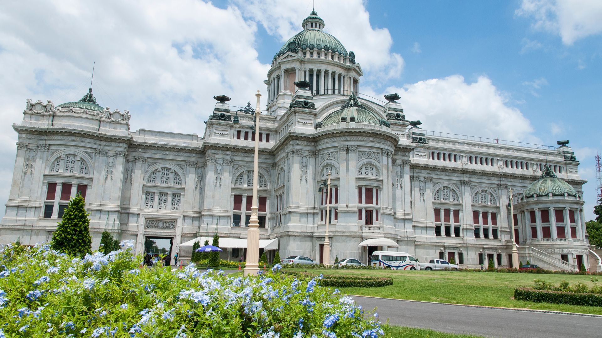 File:Ananta Samakhom Martinp1.jpg