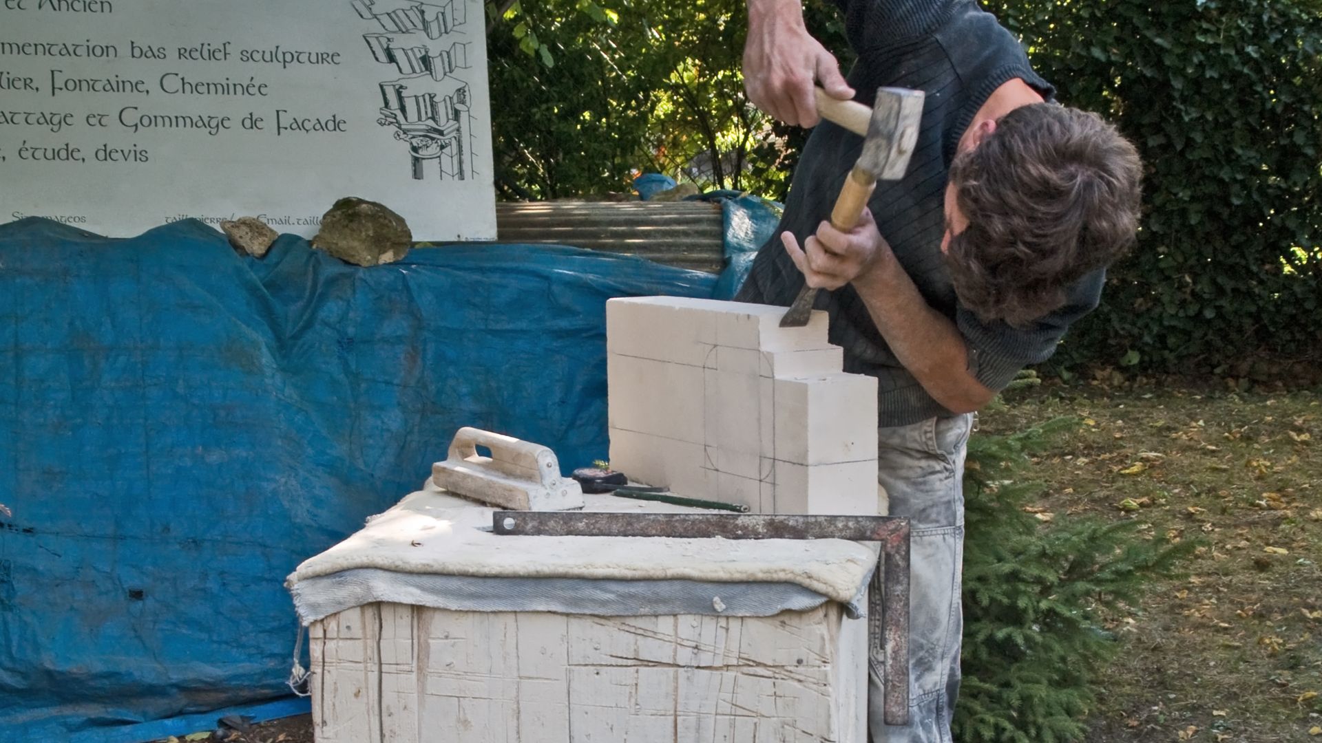 File:Tailleur de pierre.jpg