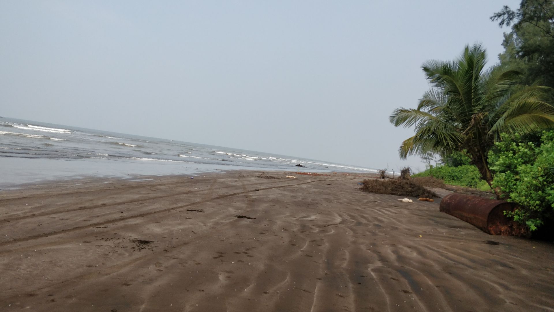 File:Karde-Murud beach, Konkan .jpg