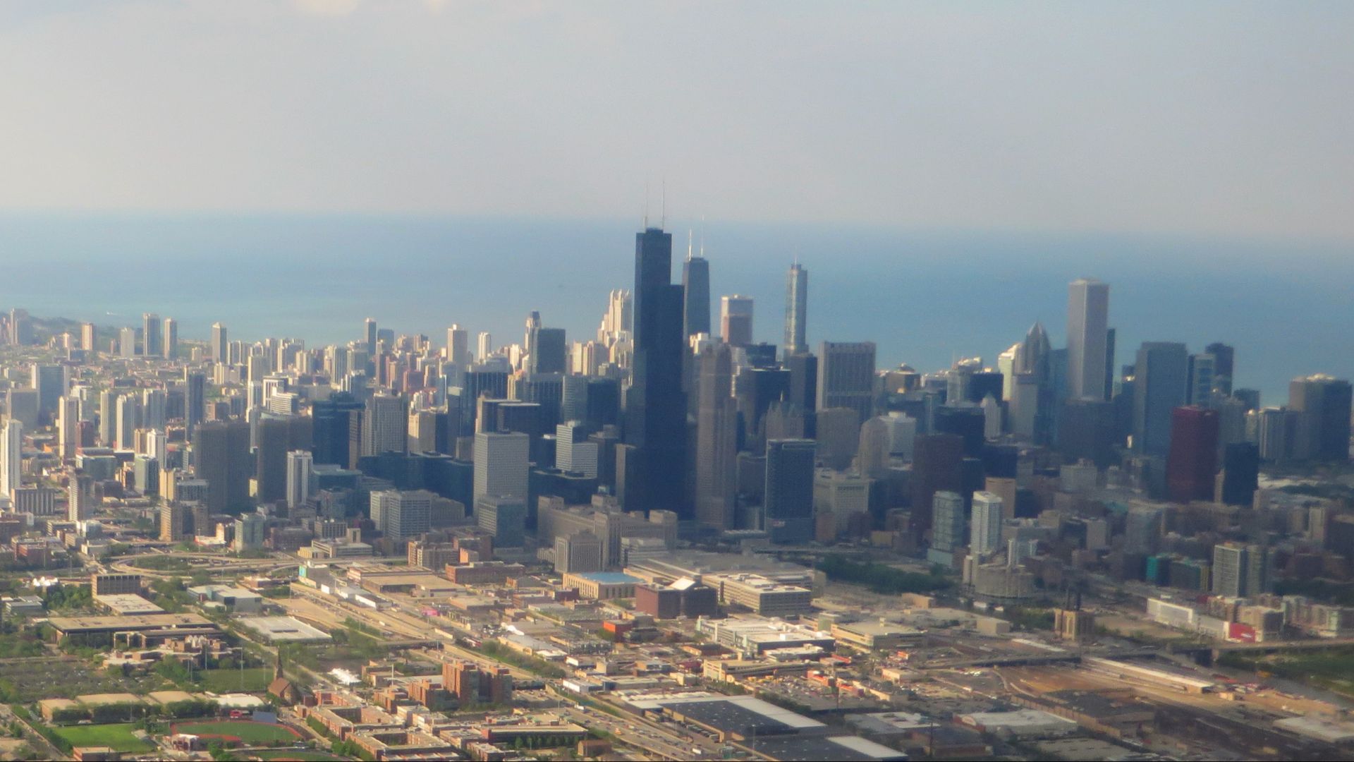 File:Downtown Chicago, Illinois (14024025580).jpg