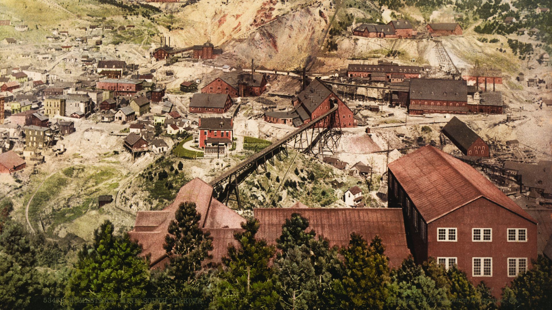File:Homestake Mine, South Dakota, 1900.jpg