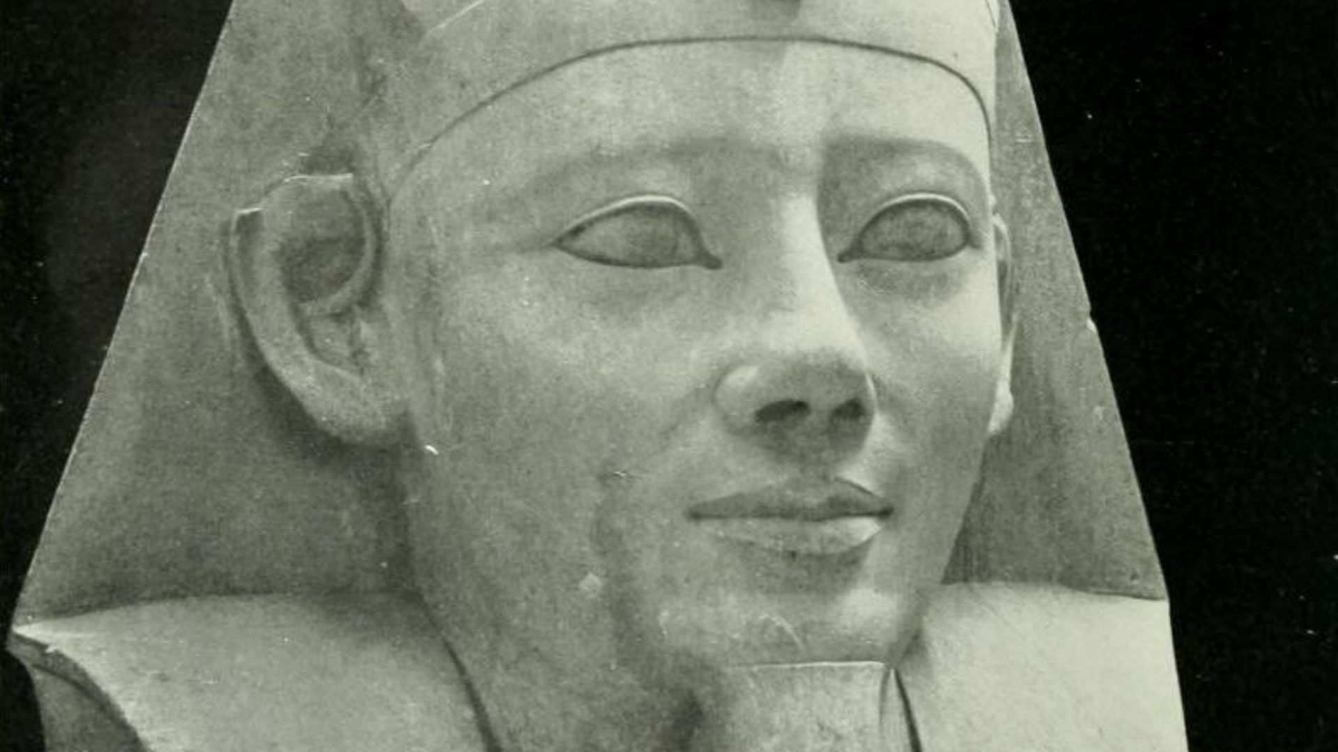 File:Statue Senusret I Petrie (cropped).jpg