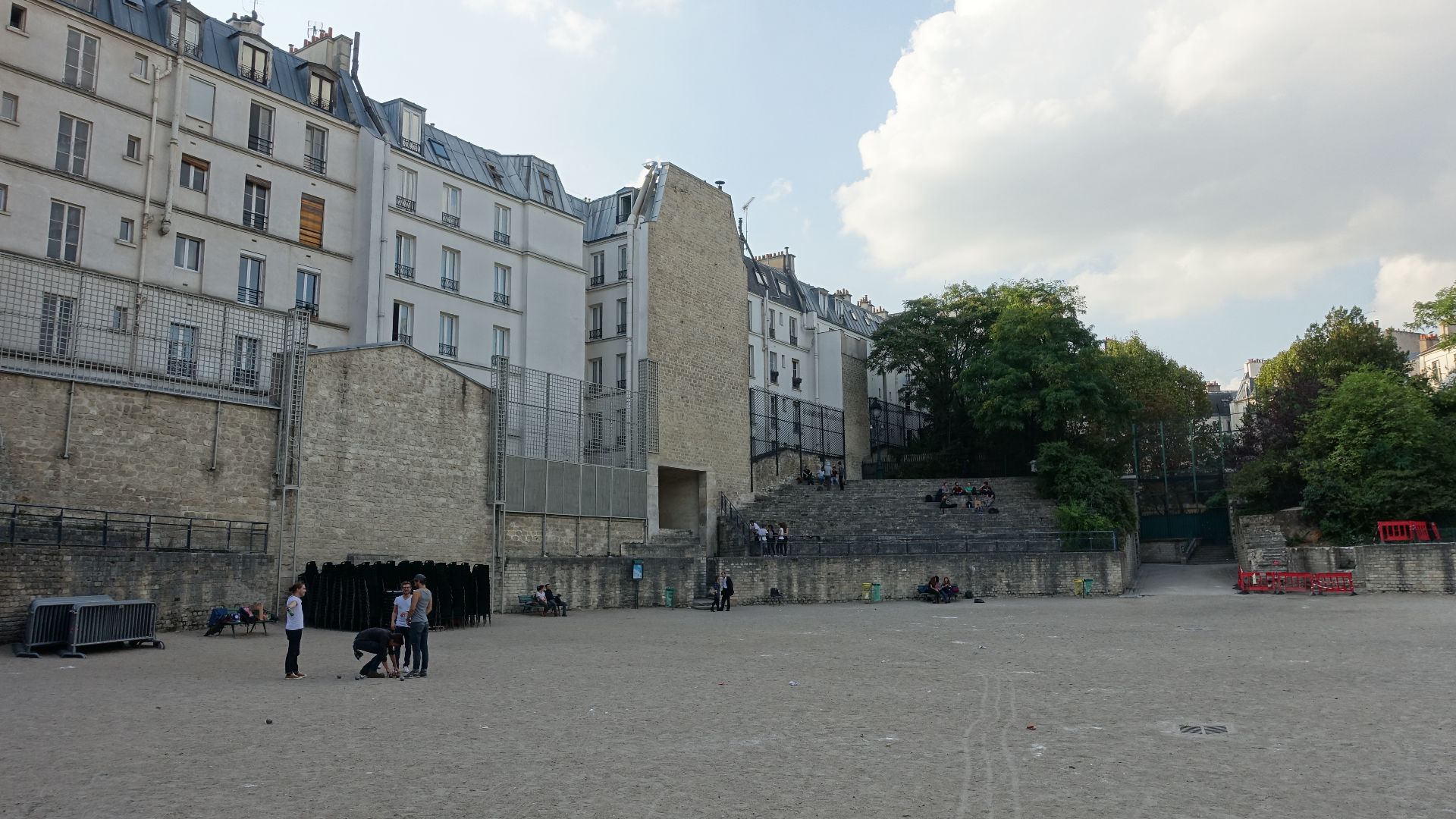 File:Arènes de Lutèce @ Paris (29256384194).jpg