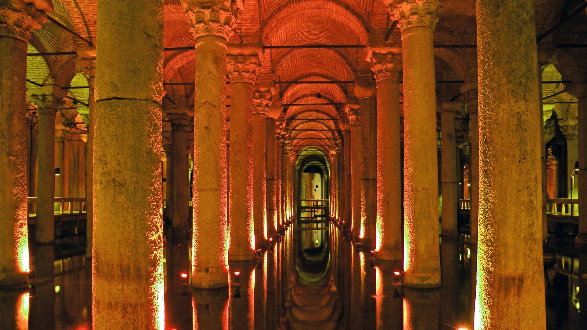File:Basilica Cistern Istanbul.JPG