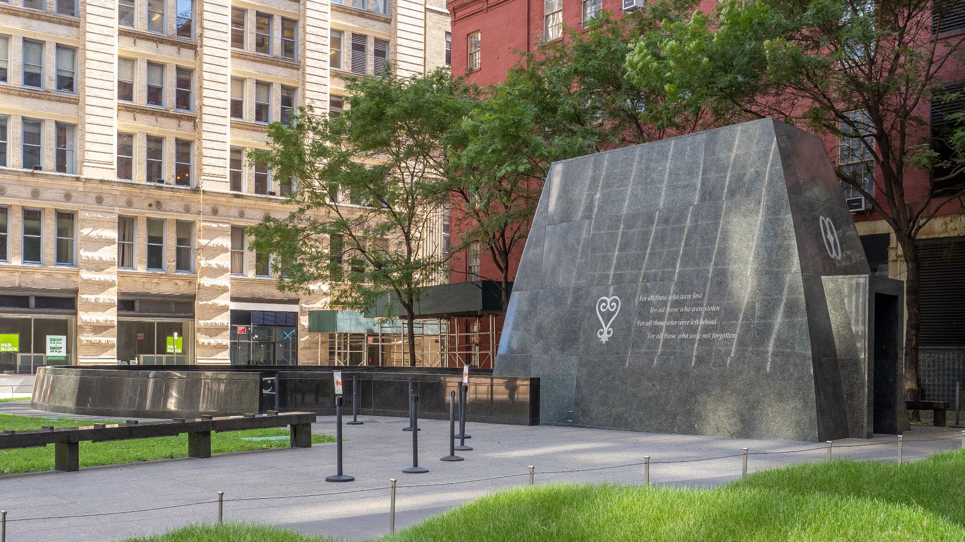 File:African Burial Ground National Monument (51520731697).jpg