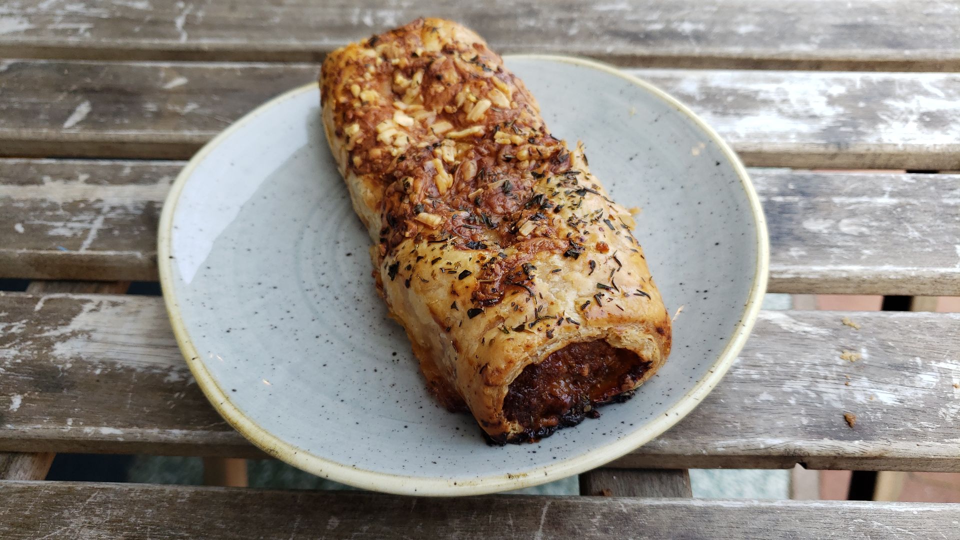 File:Marmite & pork sausage roll - The Roastery 2024-04-05.jpg