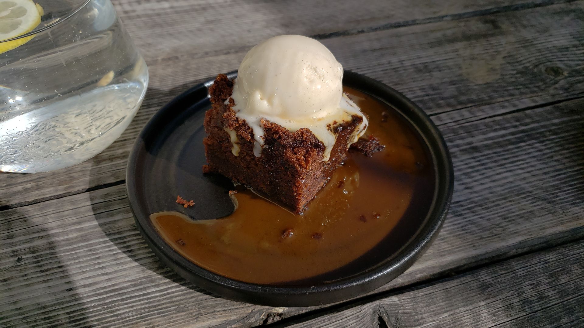 File:Sticky Toffee Pudding - The Roundhill Pub 2023-09-24.jpg