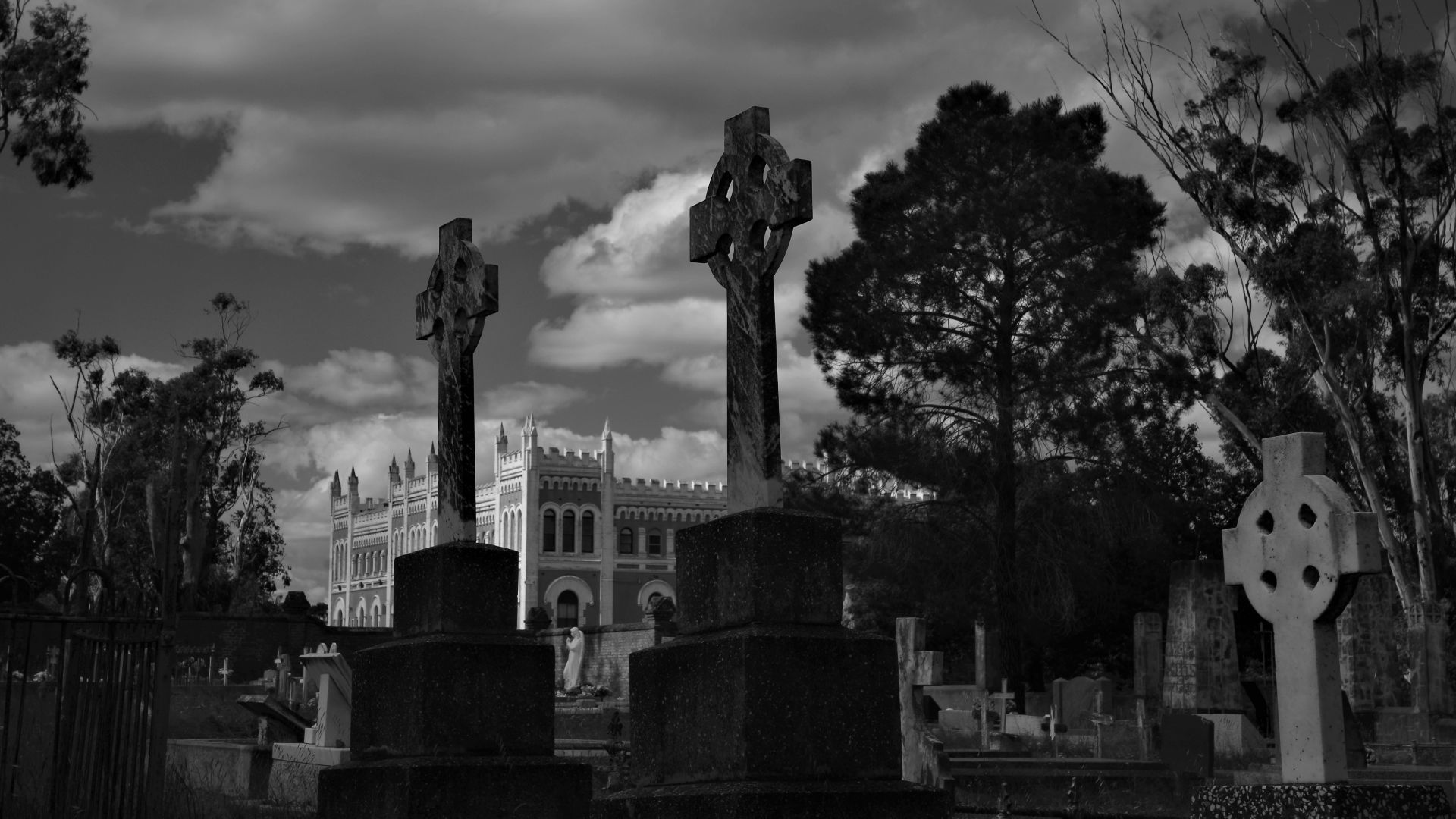 a statue in front of a building