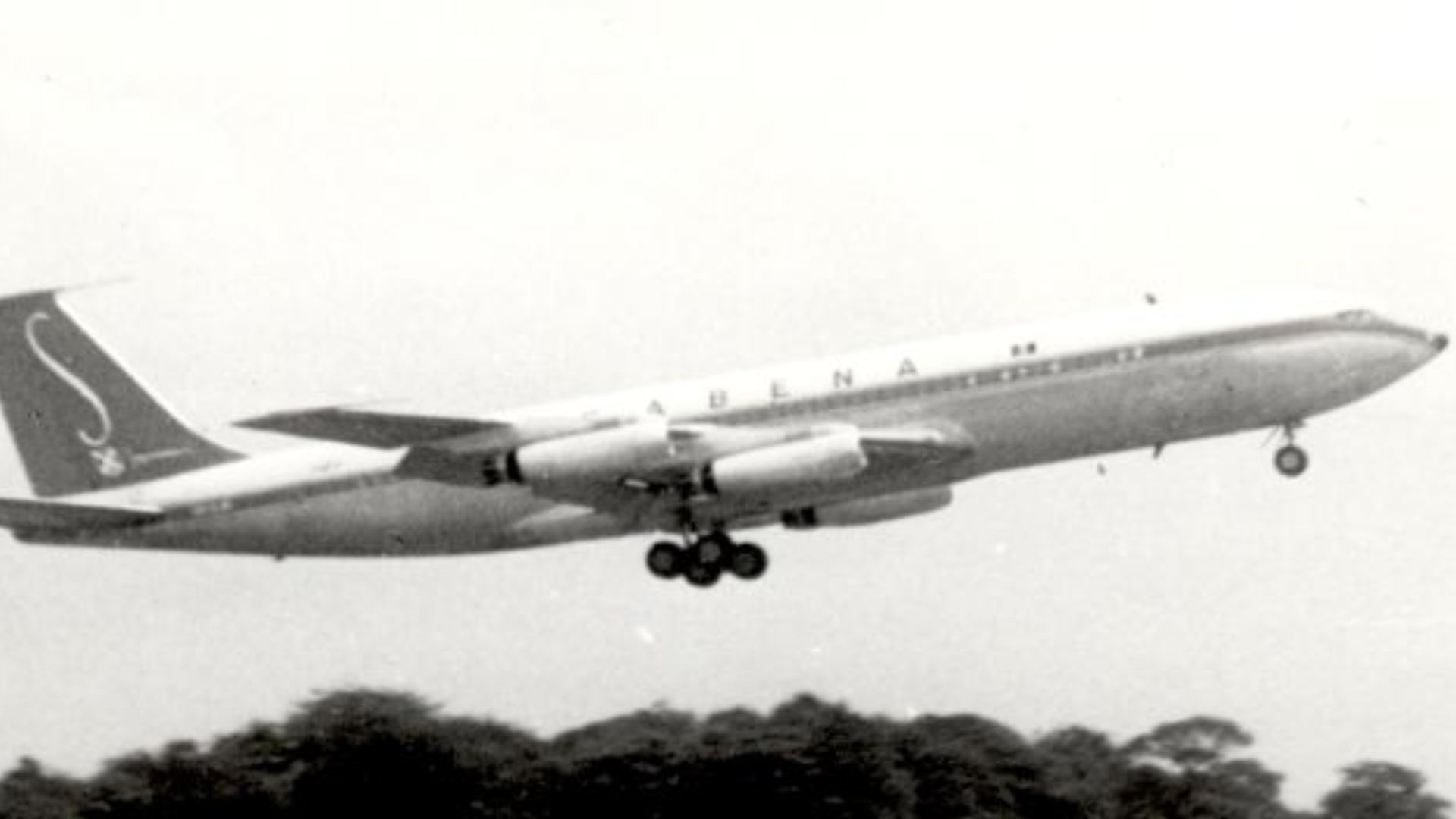 File:Boeing 707-329 Sabena short fin 1960.jpg