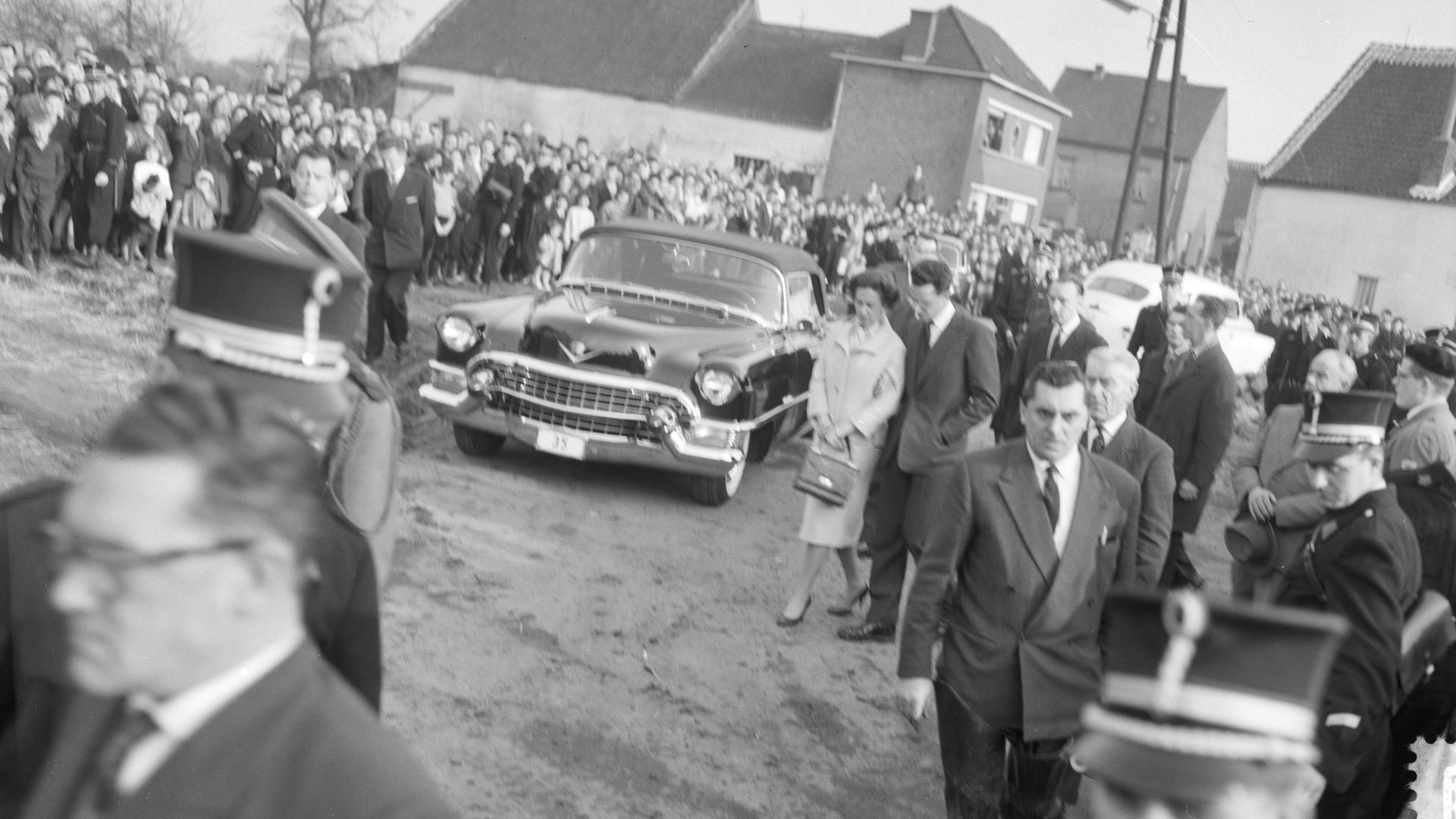 File:Ramp met Sabenavliegtuig bij Brussel, overzicht van de wrakstukken, Bestanddeelnr 912-1024.jpg