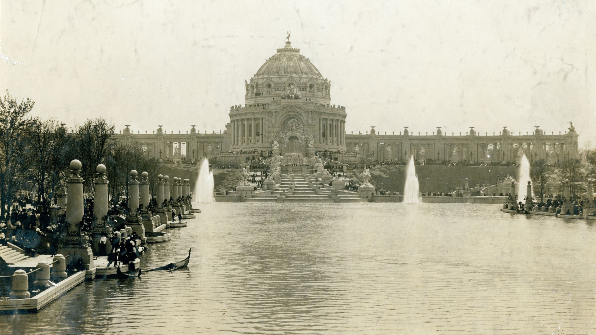 File:Festival Hall and the Terrace of States seen from the Grand Basin at the 1904 World's Fair.jpg
