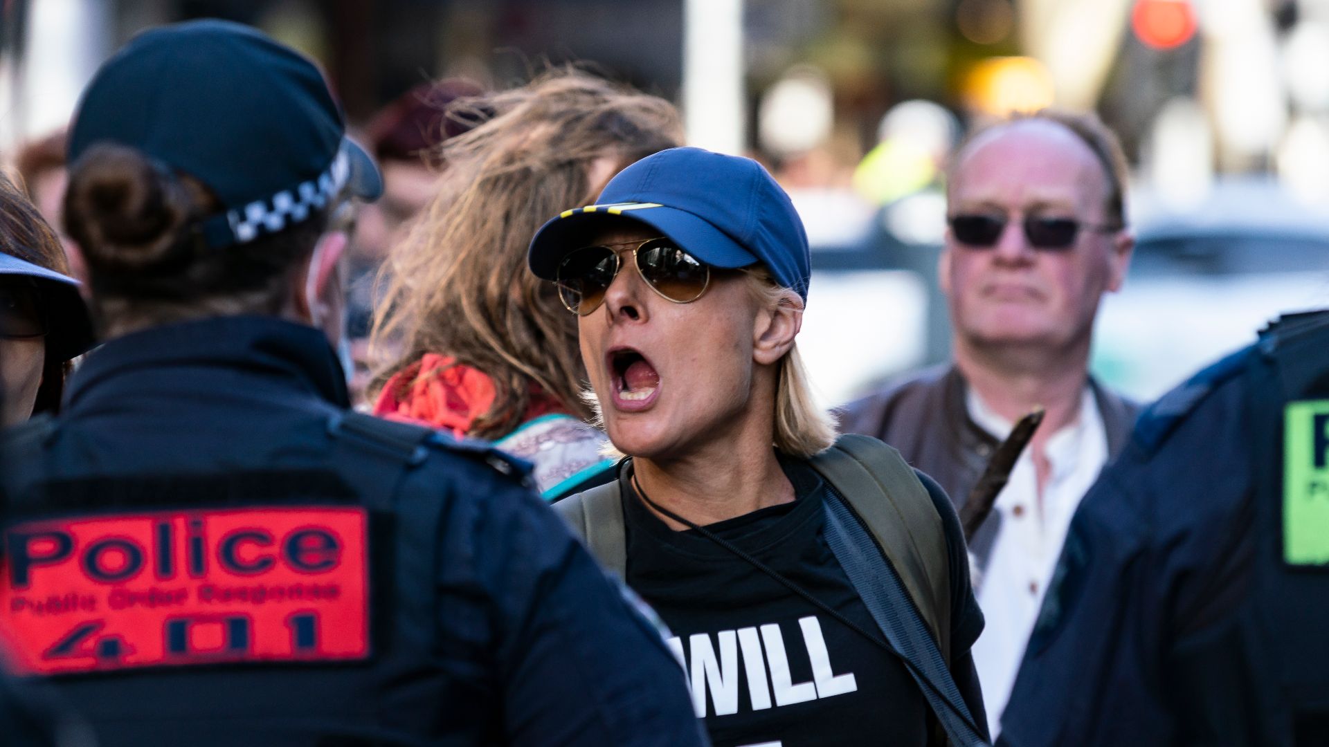 File:Roe v Wade OVERTURNED Protest to defend US Abortion Rights (Melb) (52194223312).jpg