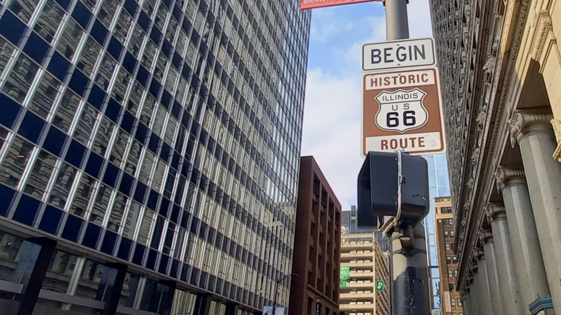 File:Begin Route 66 sign in Chicago (October 2021).jpg