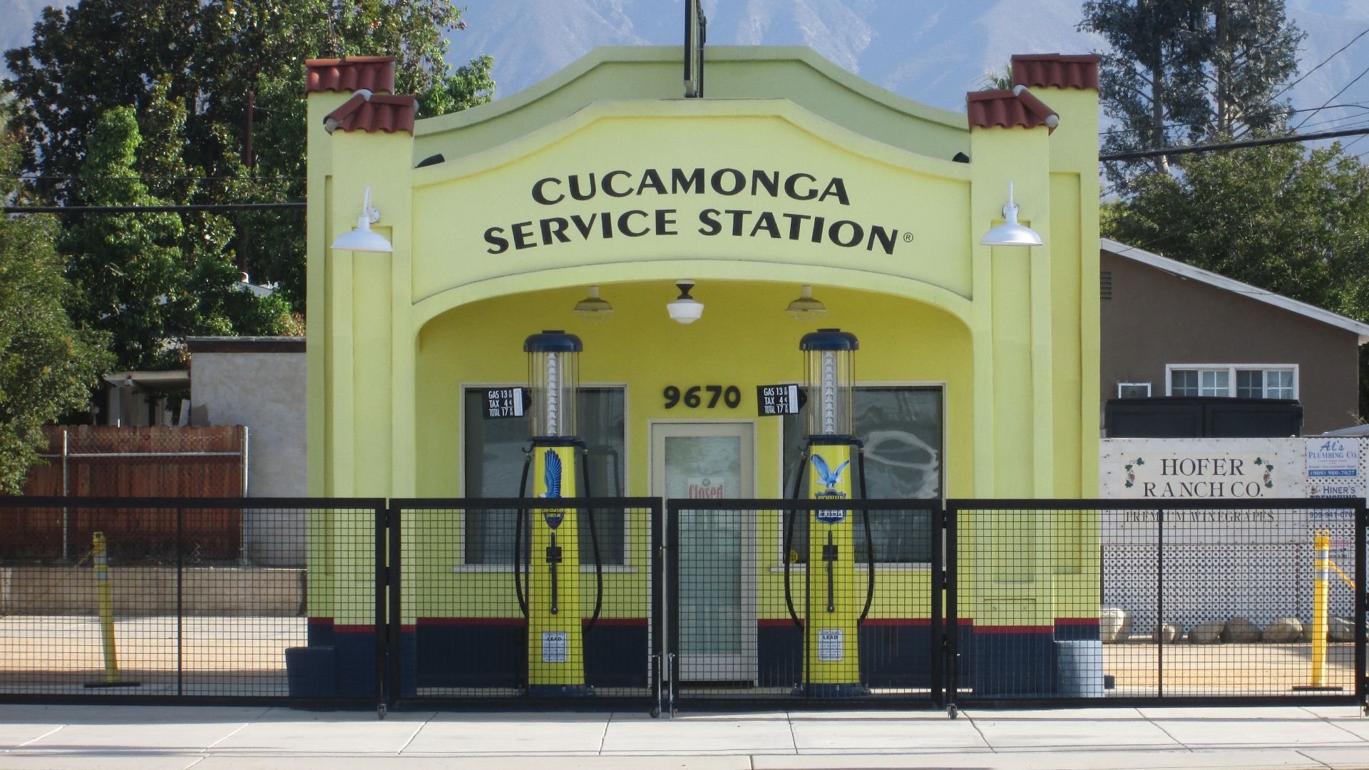 File:Cucamonga Service Station 3.jpg