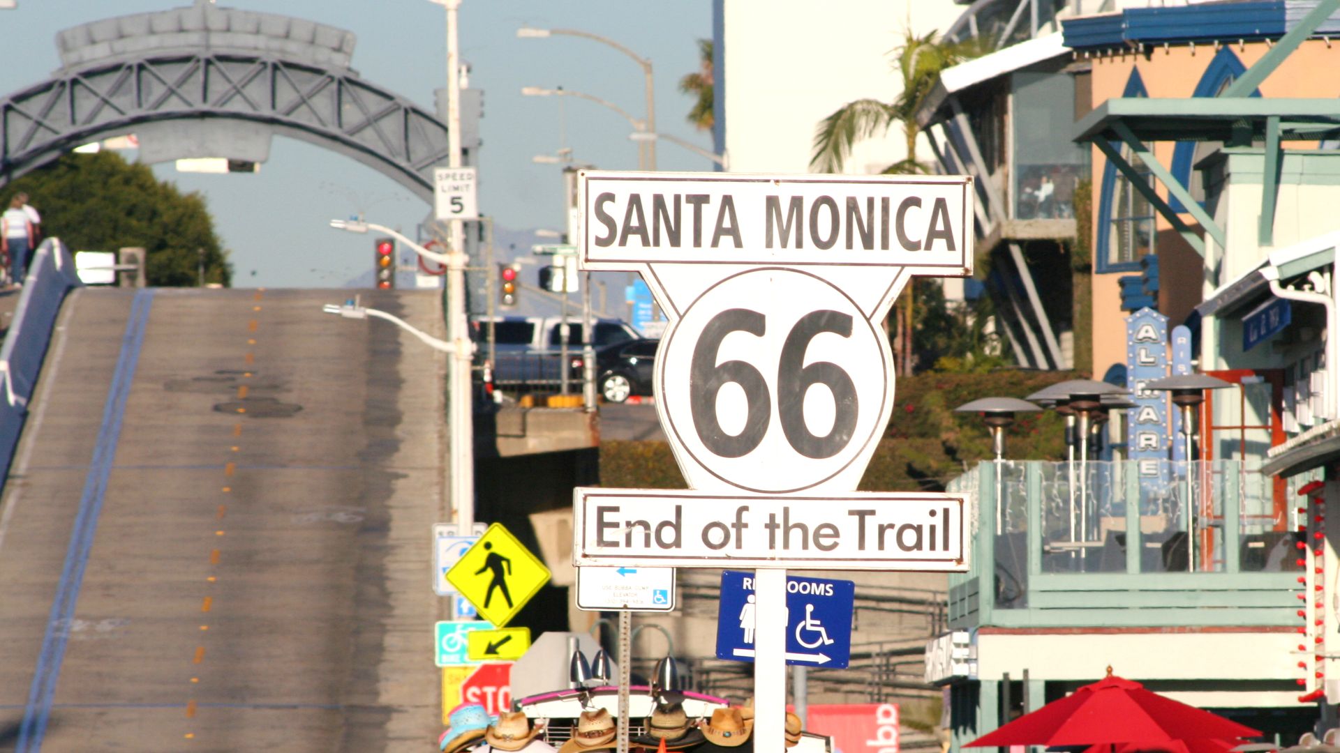 File:End of route 66 in santa monica.jpg