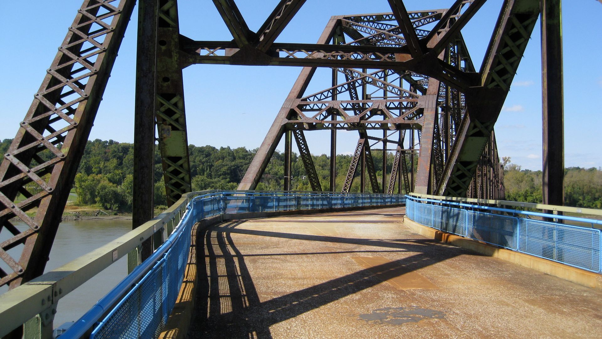 File:Chain Of Rocks Bridge, St Louis, Missouri.jpg