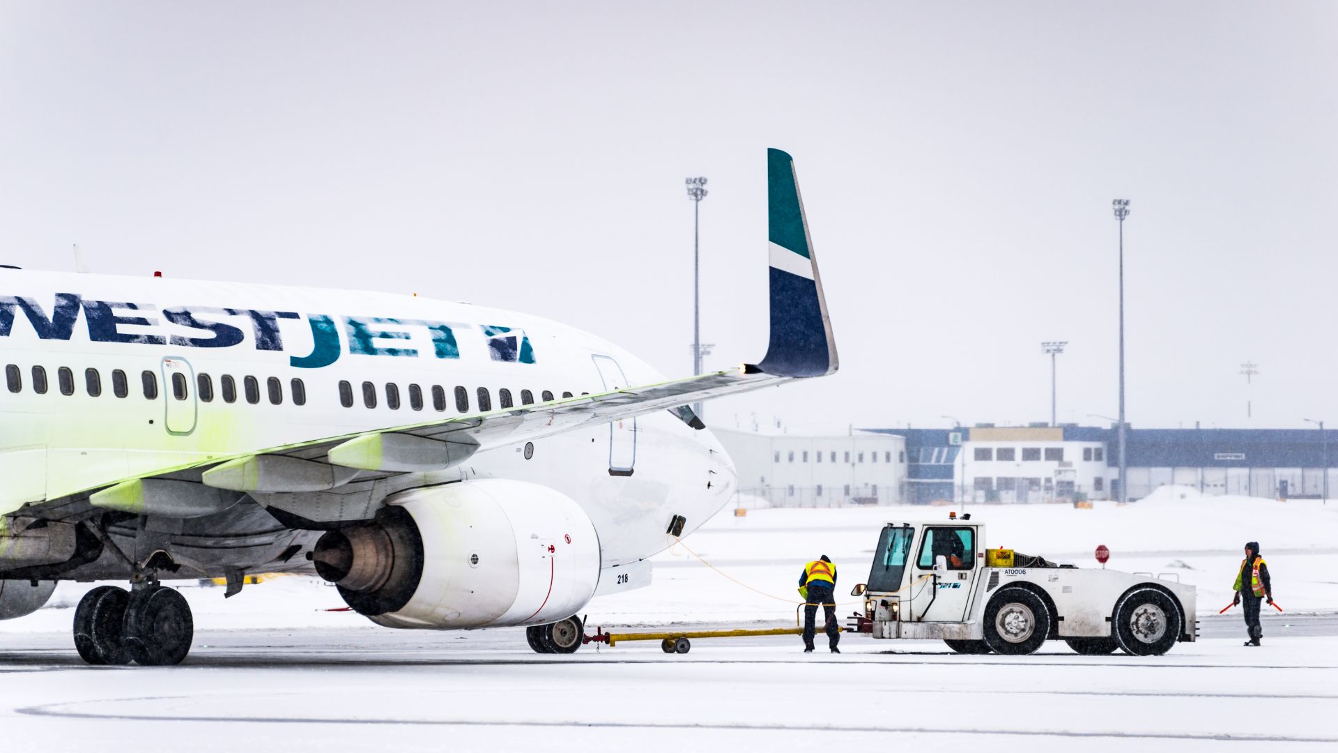 File:WestJet Snow Calgary.jpg