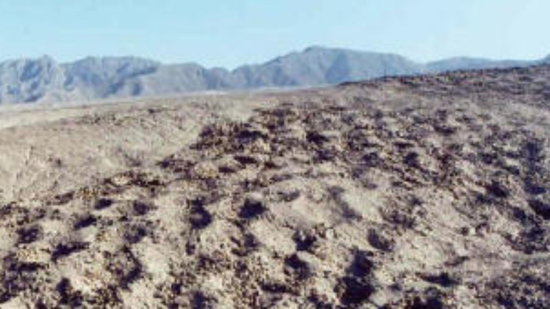 File:Faixa de Buracos - Linhas de Nazca - Peru - Band of Holes - 4 - panoramio.jpg