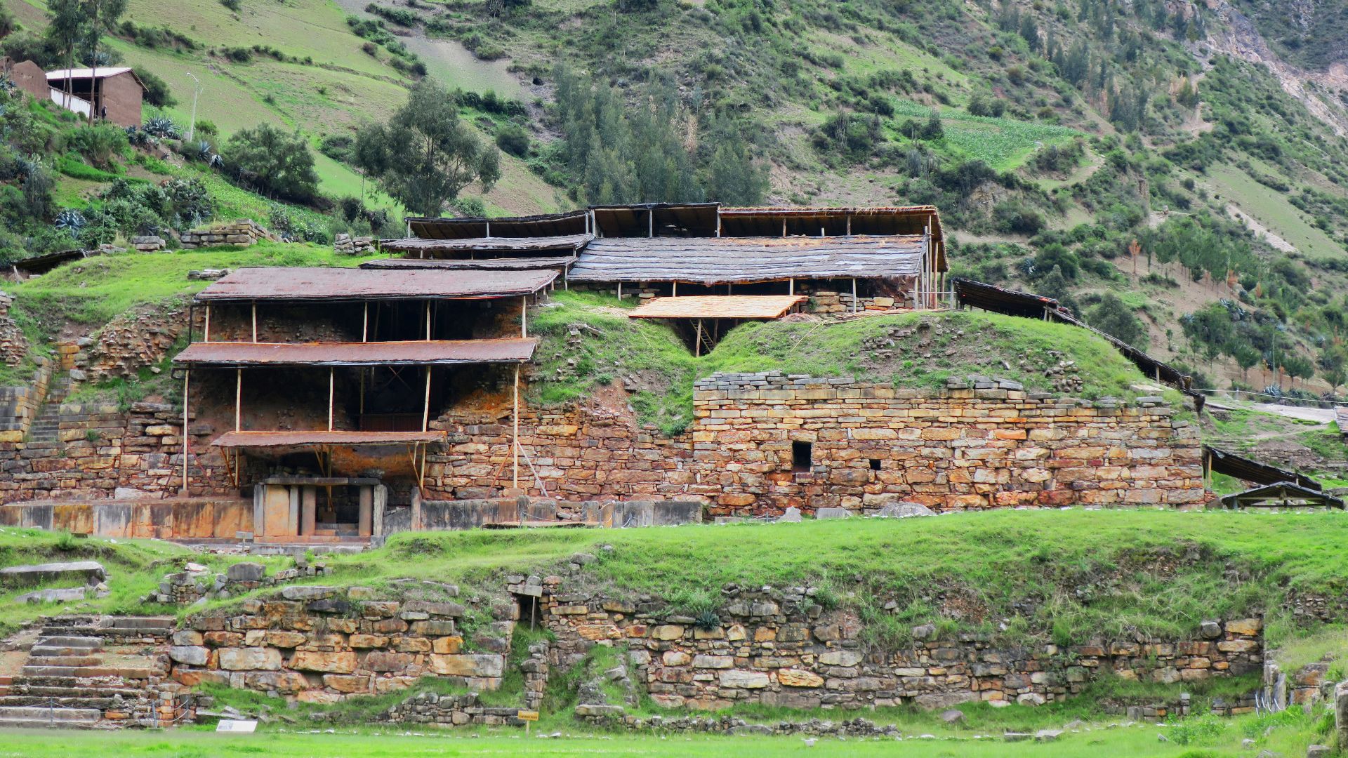 File:Chavín de Huantar-39.jpg