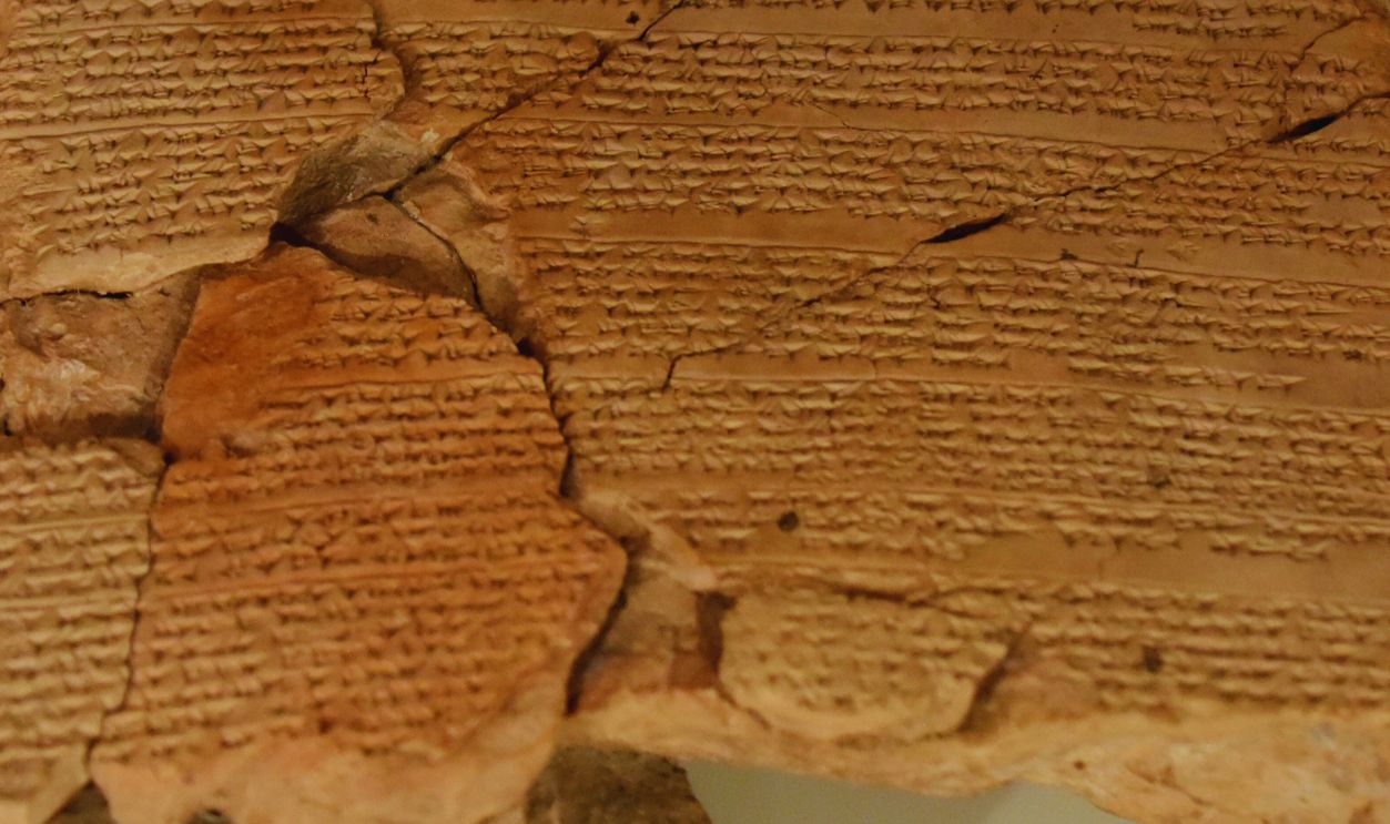 Cuneiform treaty between Hittite ruler 