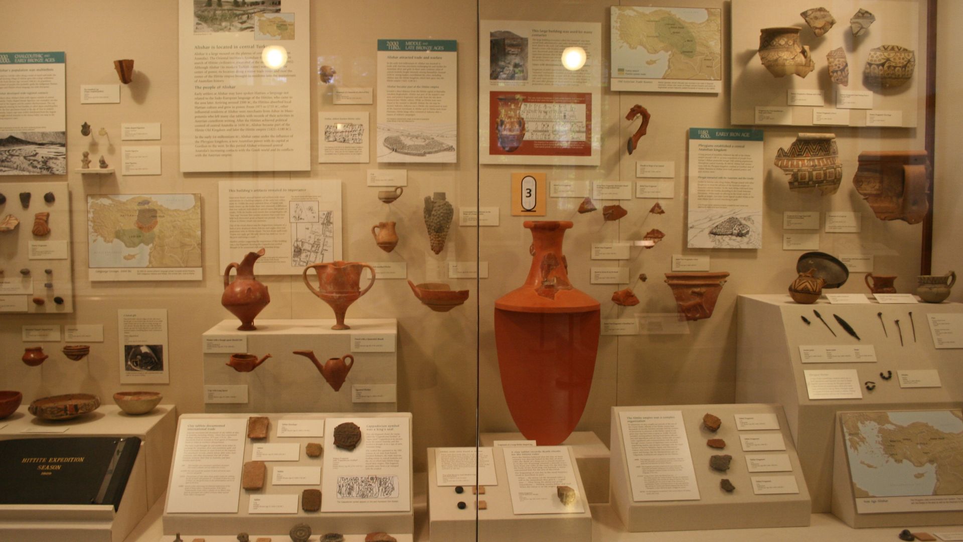 File:Hittite Artifacts (10465804214).jpg
