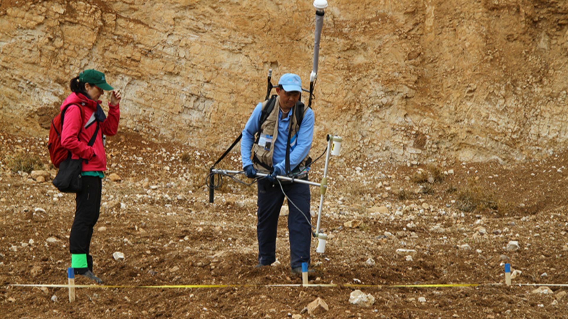 File:Electromagnetic field mapping, ground-based (15709616720).jpg