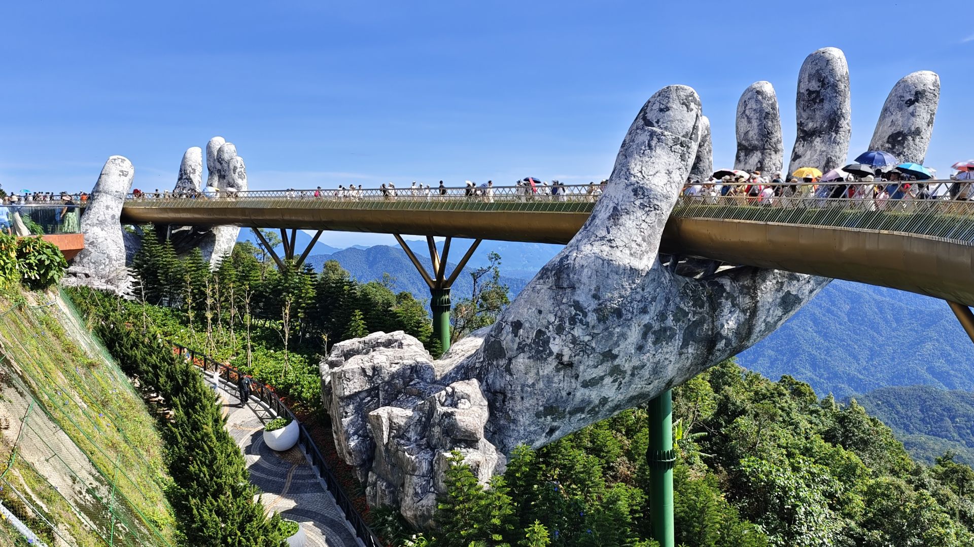 File:Golden Bridge at Ba Na Hills 20250718.jpg