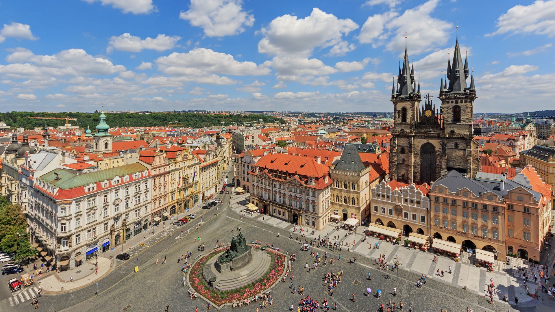 File:Prague 07-2016 View from Old Town Hall Tower img3.jpg