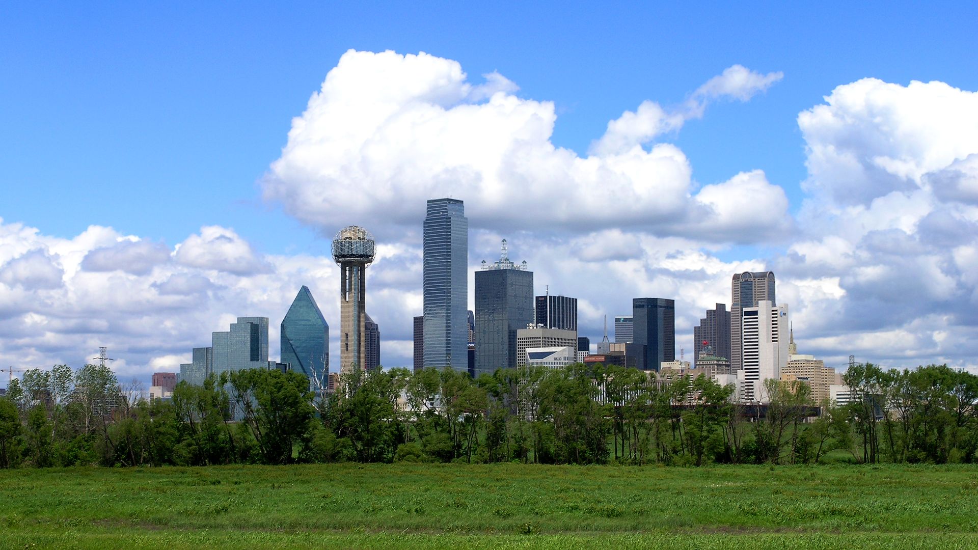 File:Xvixionx 29 April 2006 Dallas Skyline.jpg