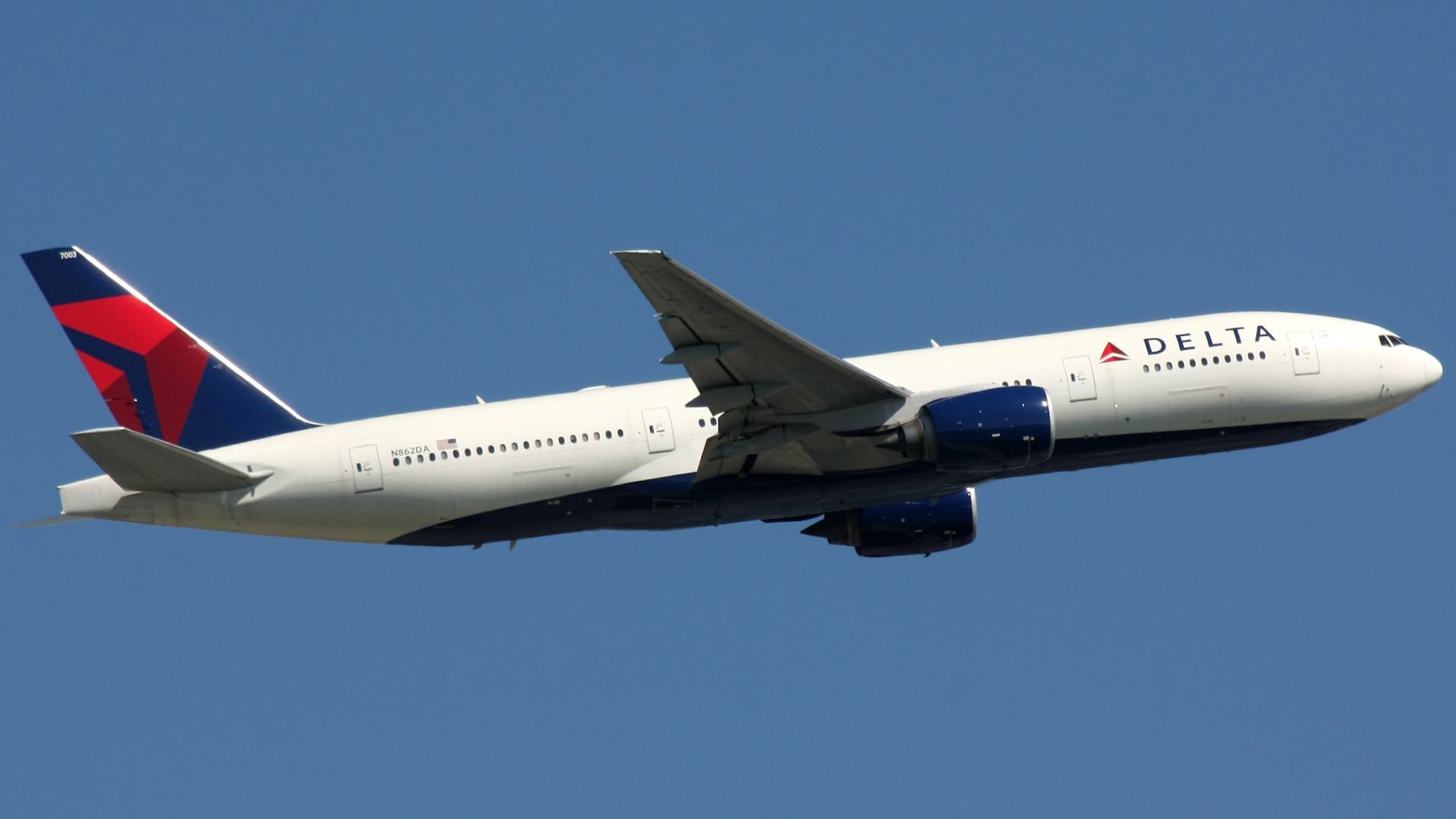 File:Delta Airlines Boeing 777-200 N862DA.jpg