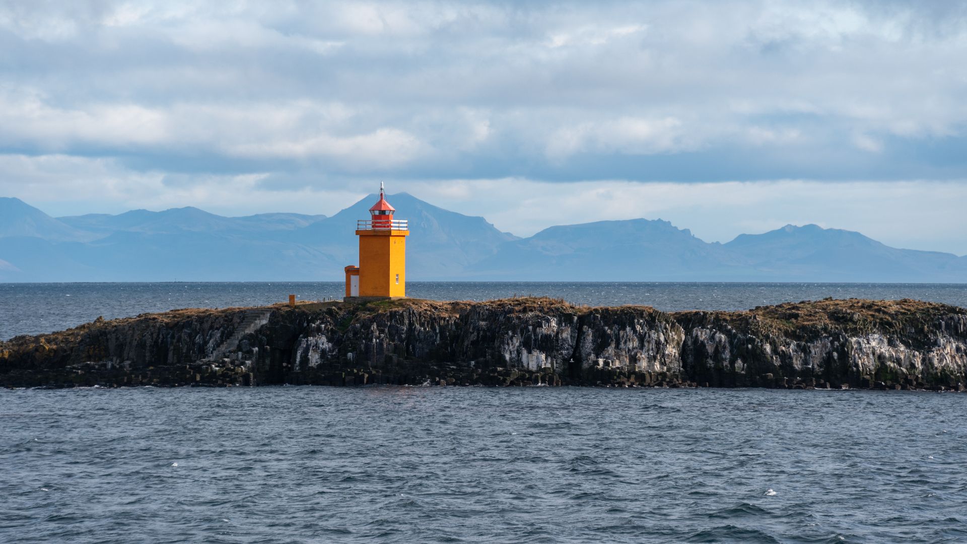 File:2019-08-15 01 Klofningur Lighthouse (also called Klofningsviti) near Flatey Island, Iceland.jpg