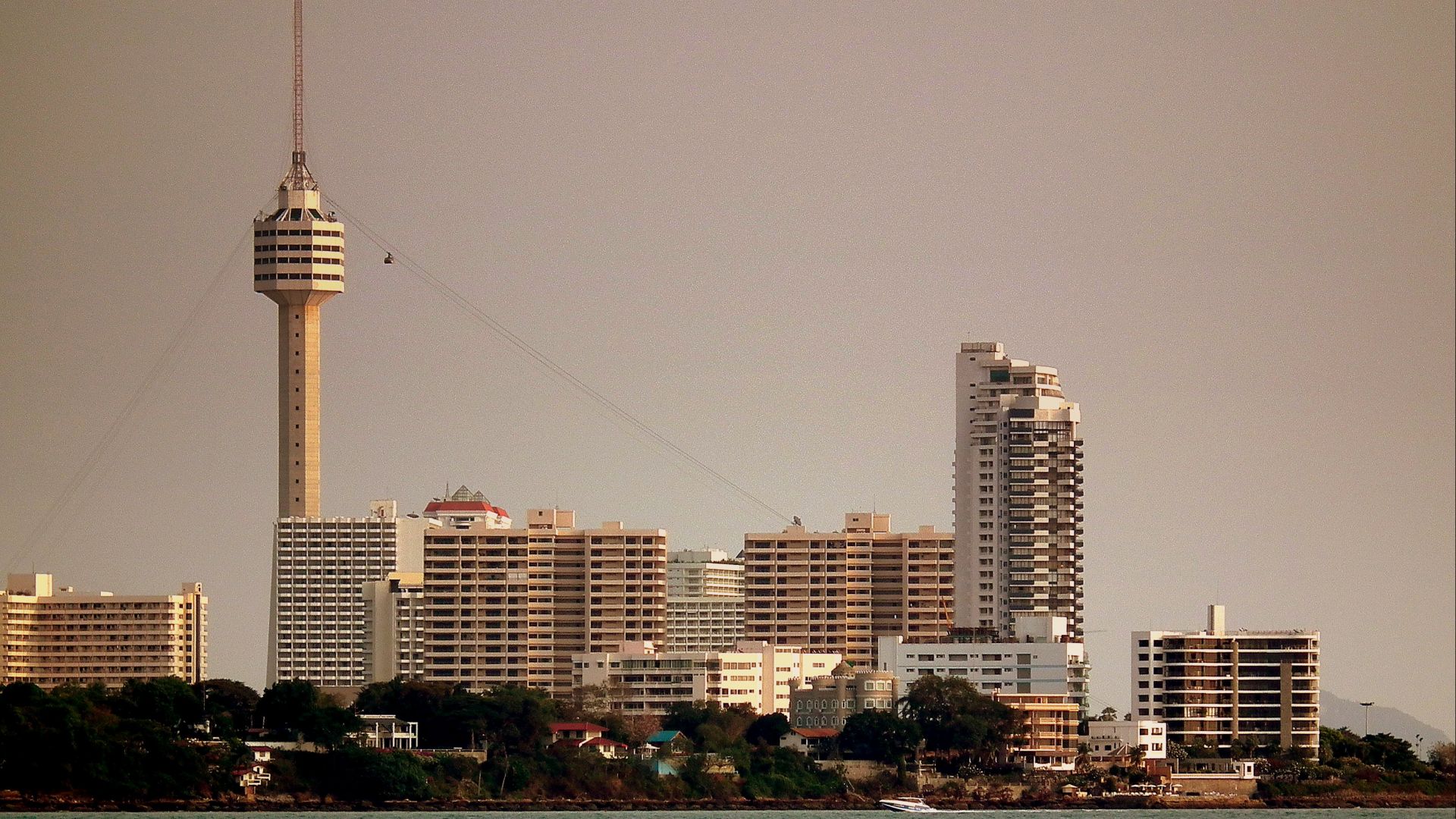 File:PATTAYA CITY THAILAND JAN 2012 (6964002385).jpg