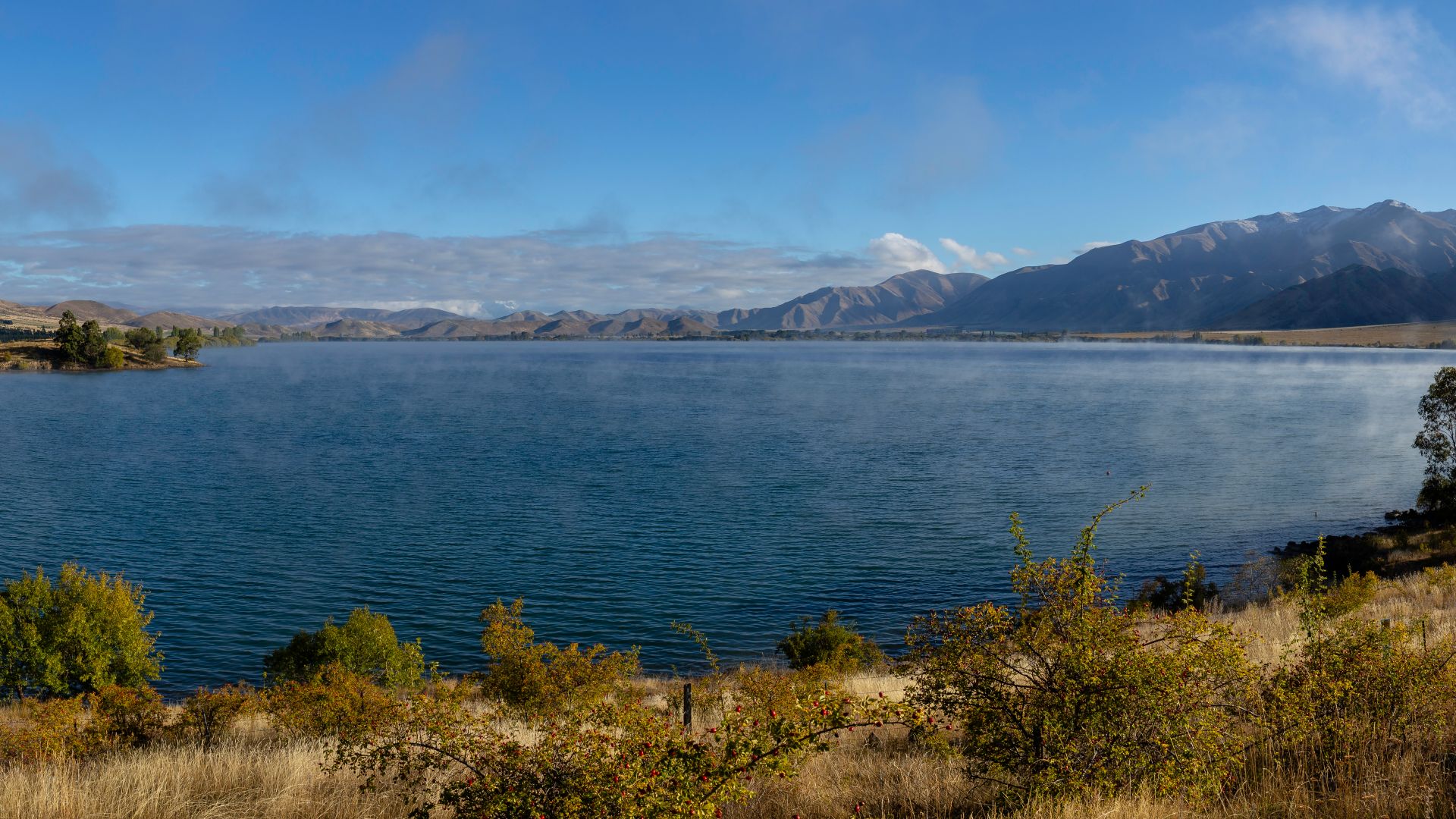 File:Lake Benmore, New Zealand.jpg