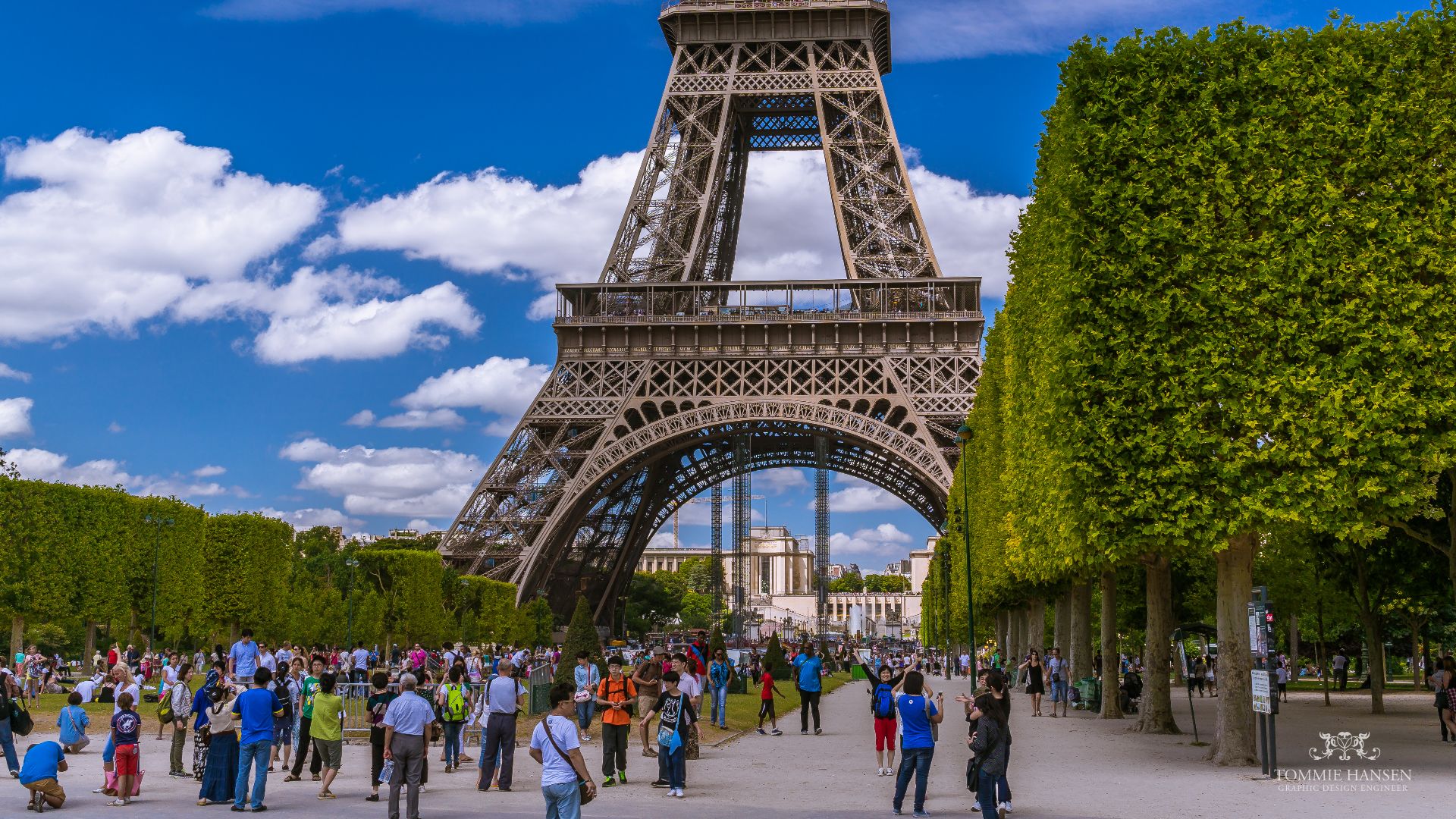 File:Eiffel Tower, Paris (France) - panoramio (1).jpg