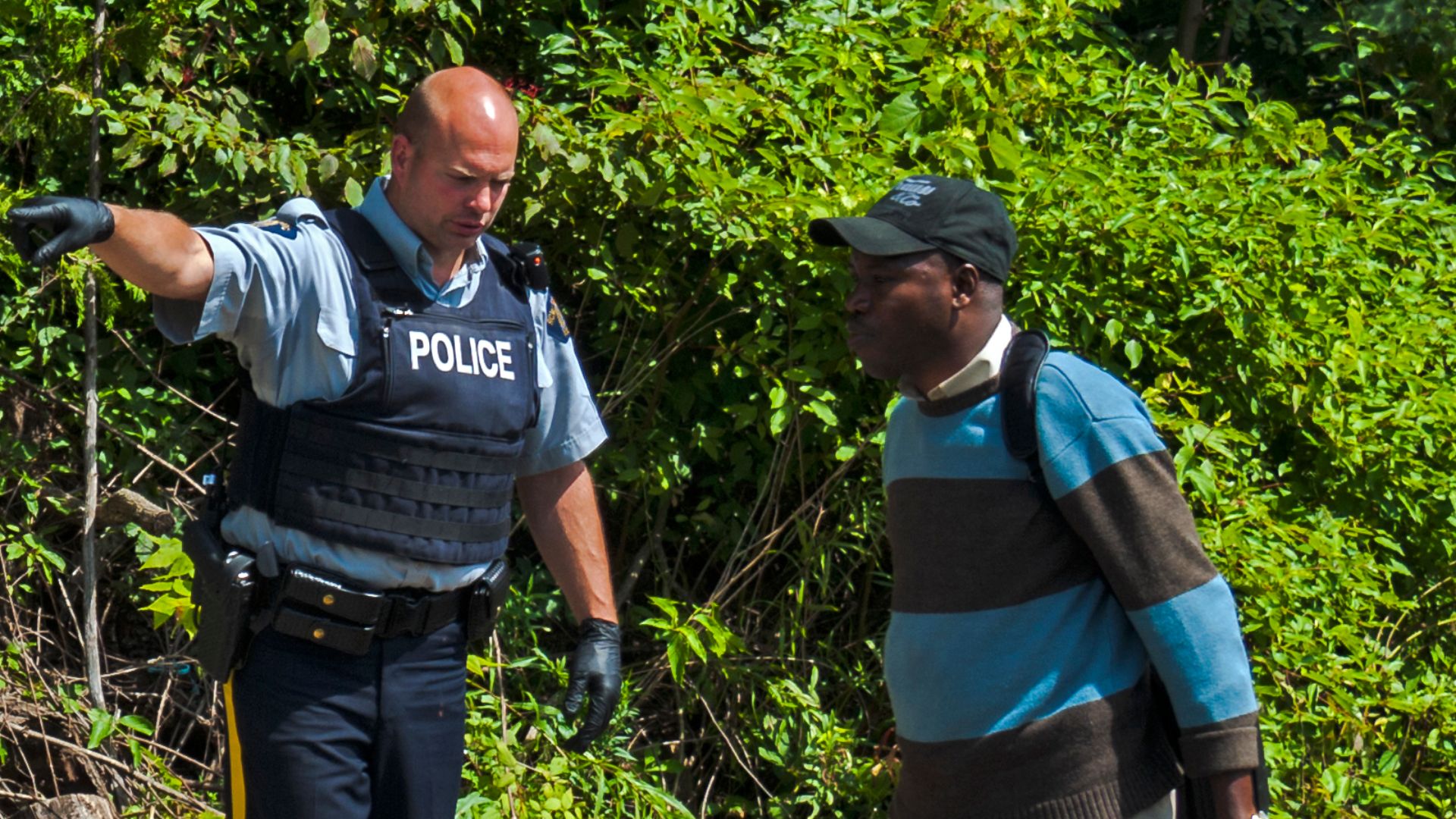 File:Asylum seeker entering Canada from Roxham Road, Champlain, NY.jpg