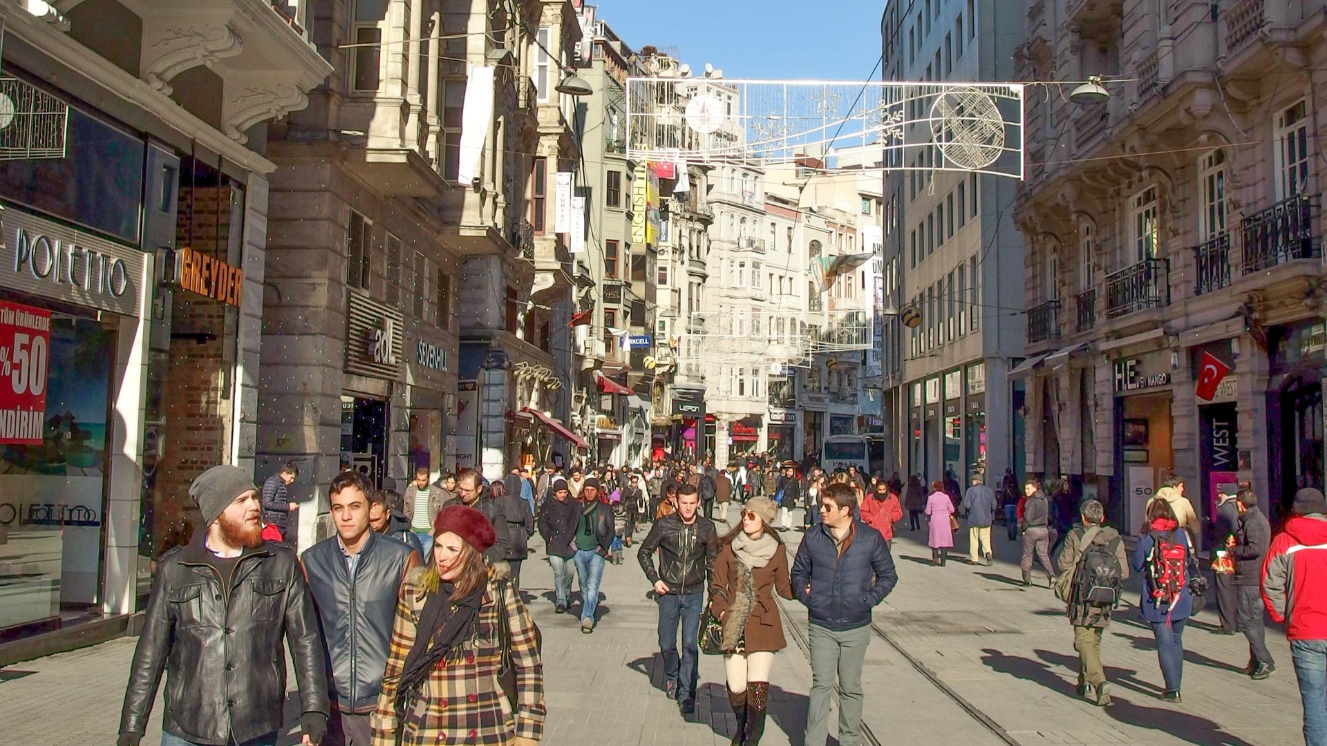 File:Istiklal Avenue in Istanbul - Turkey.jpg