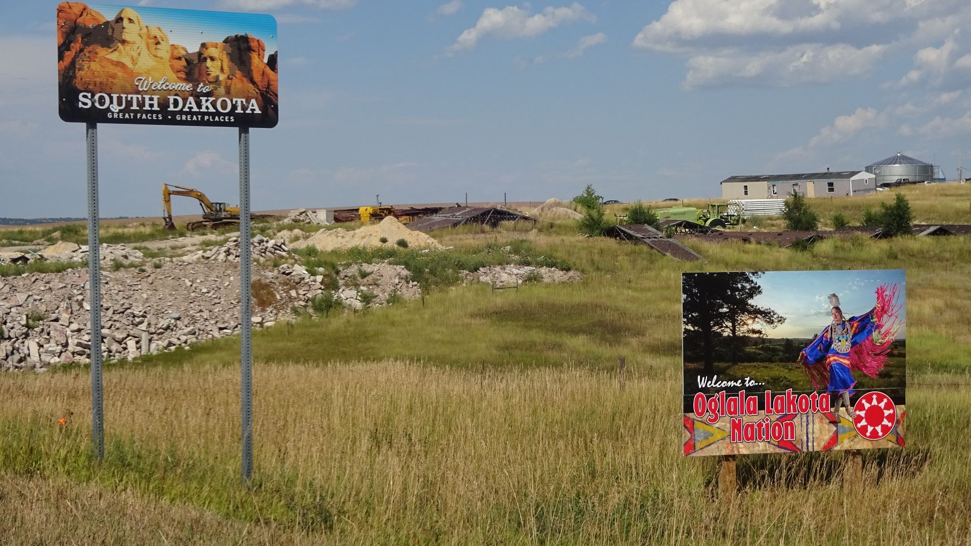 File:Welcome to South Dakota and Oglala Lakota Nation signs.jpeg
