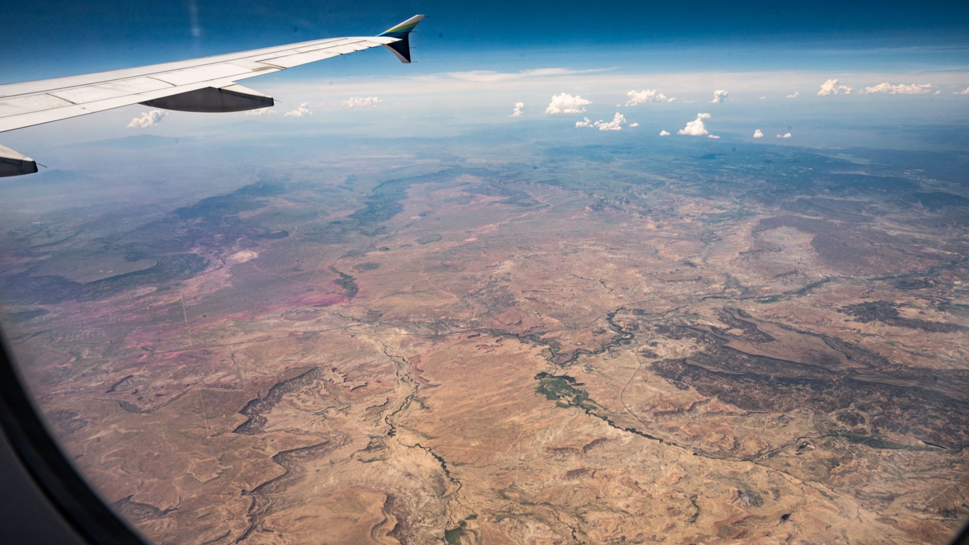 File:20220722 Laguna Pueblo Mesita from SF to Austin Alaskan Air emi-0768.jpg