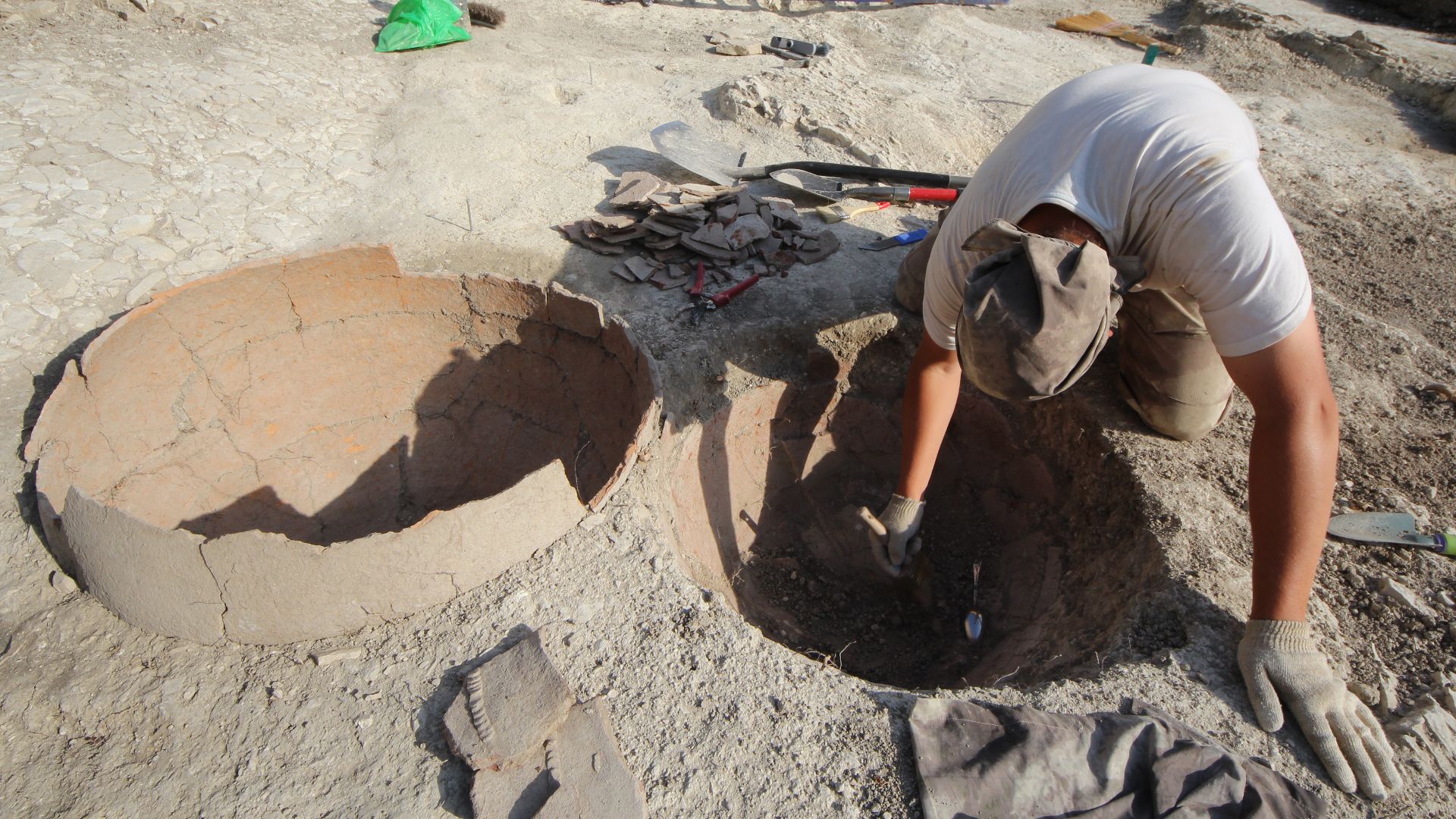 File:Archaeological field work.jpg