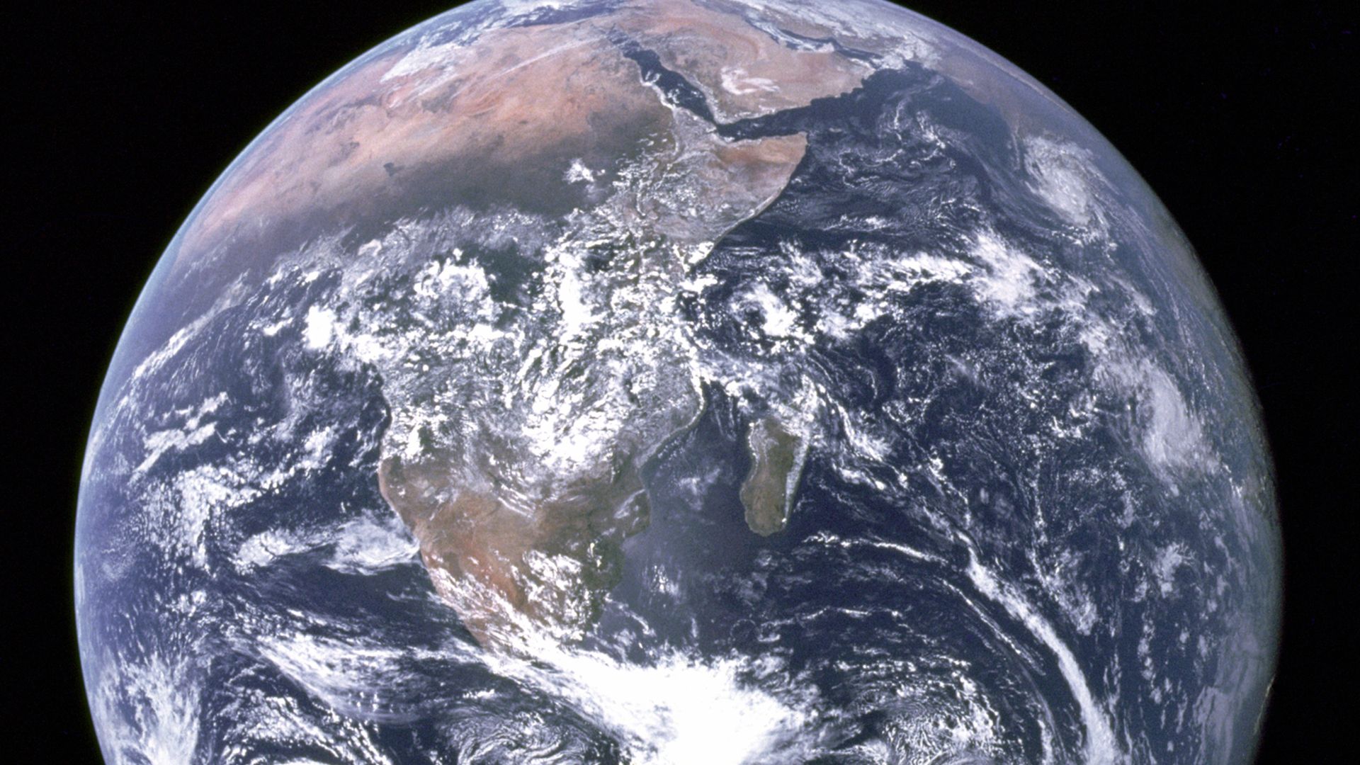 File:The Earth seen from Apollo 17.jpg