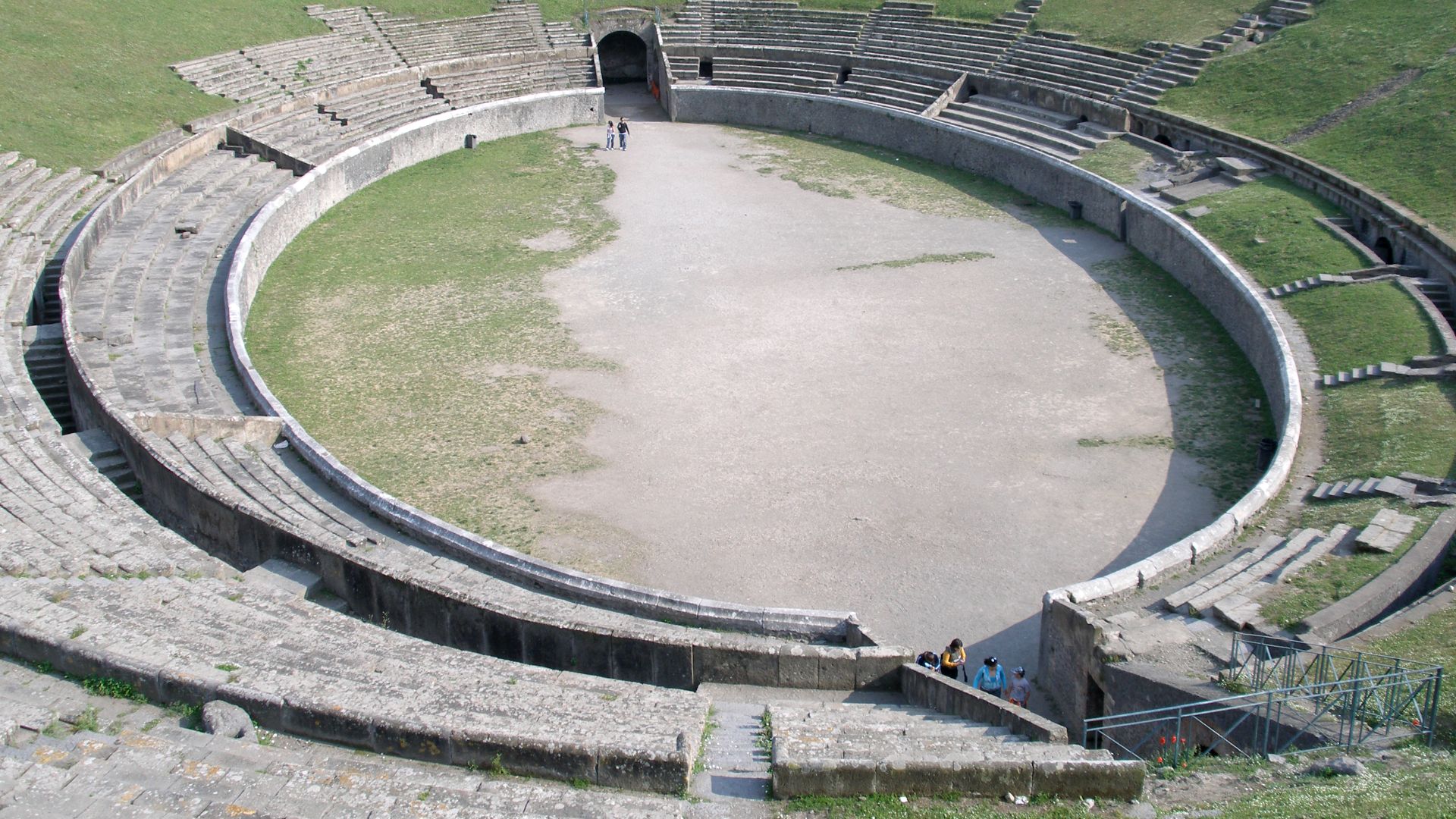 File:Pompeii, Italy, Pompeii stadium.jpg