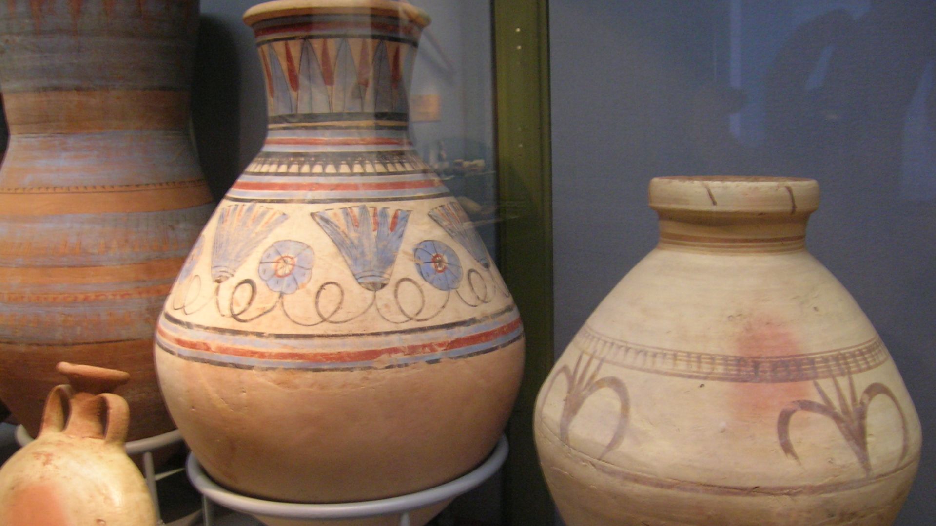 File:Egyptian vases.jpg